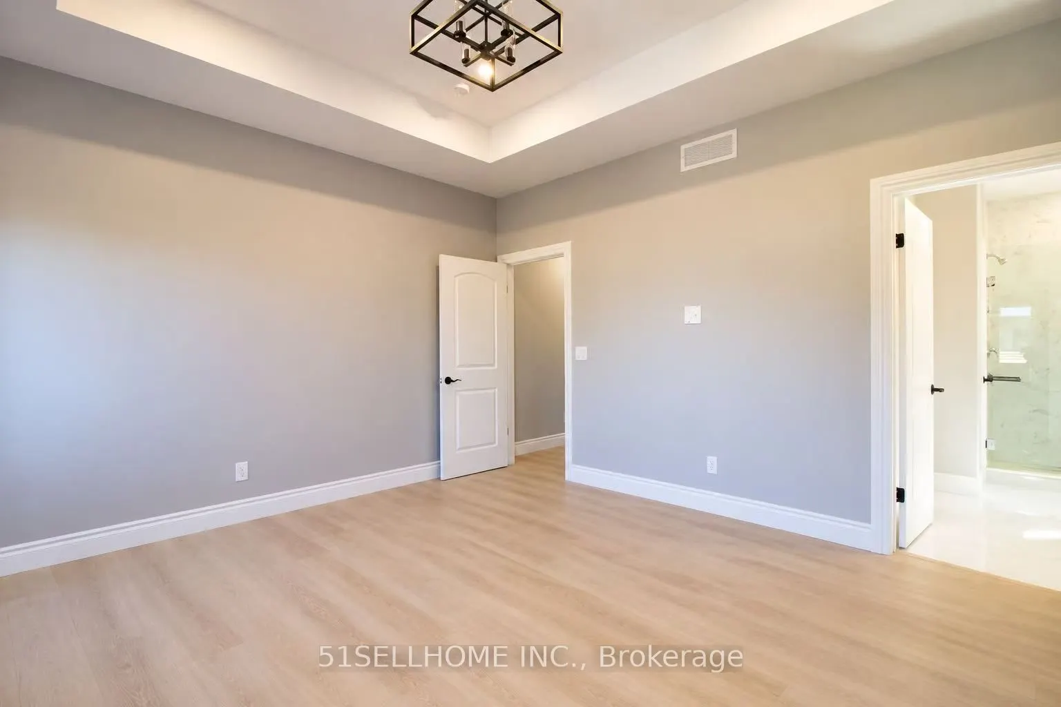 137 Brighton Place W