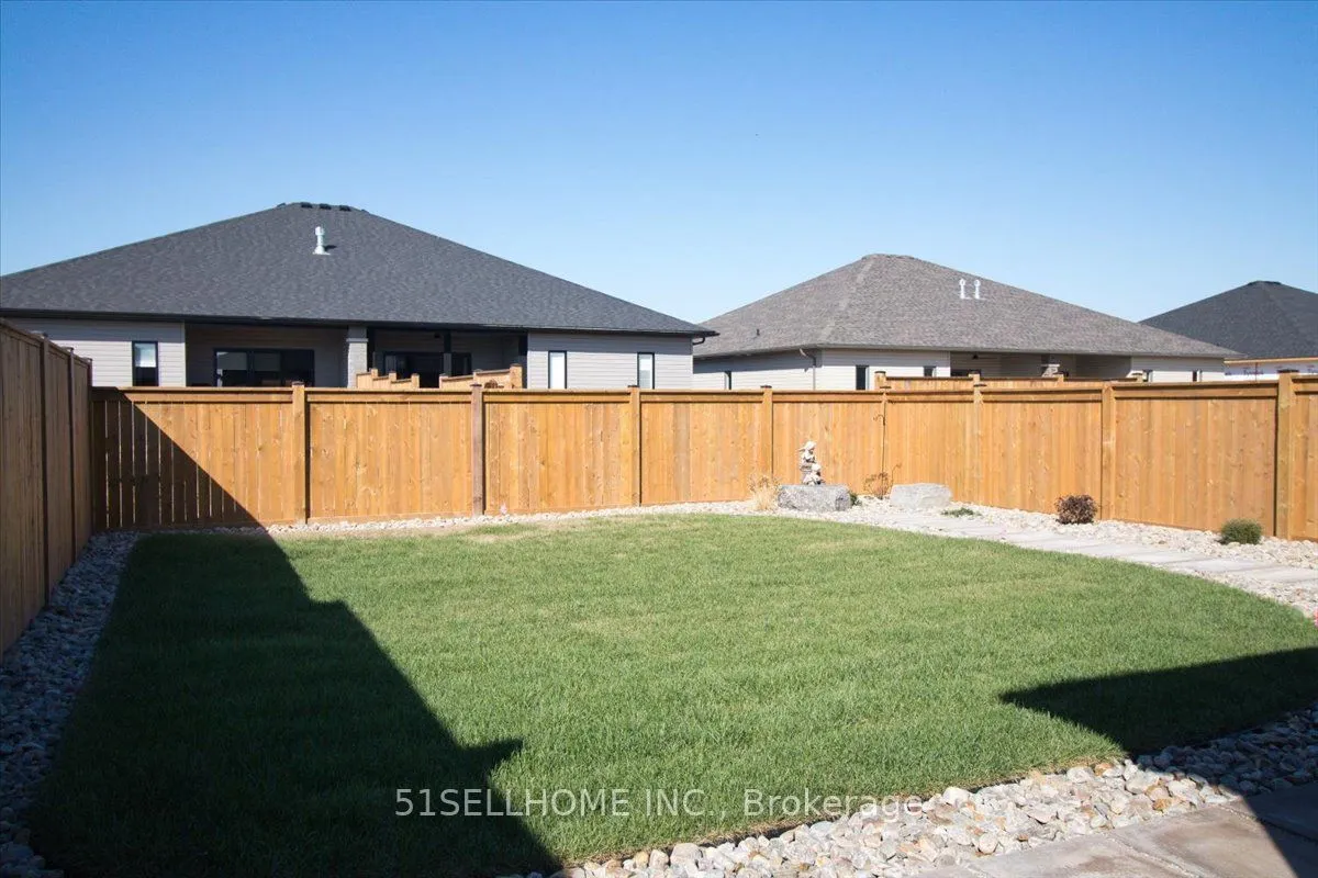 137 Brighton Place W