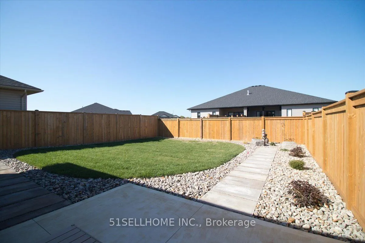 137 Brighton Place W