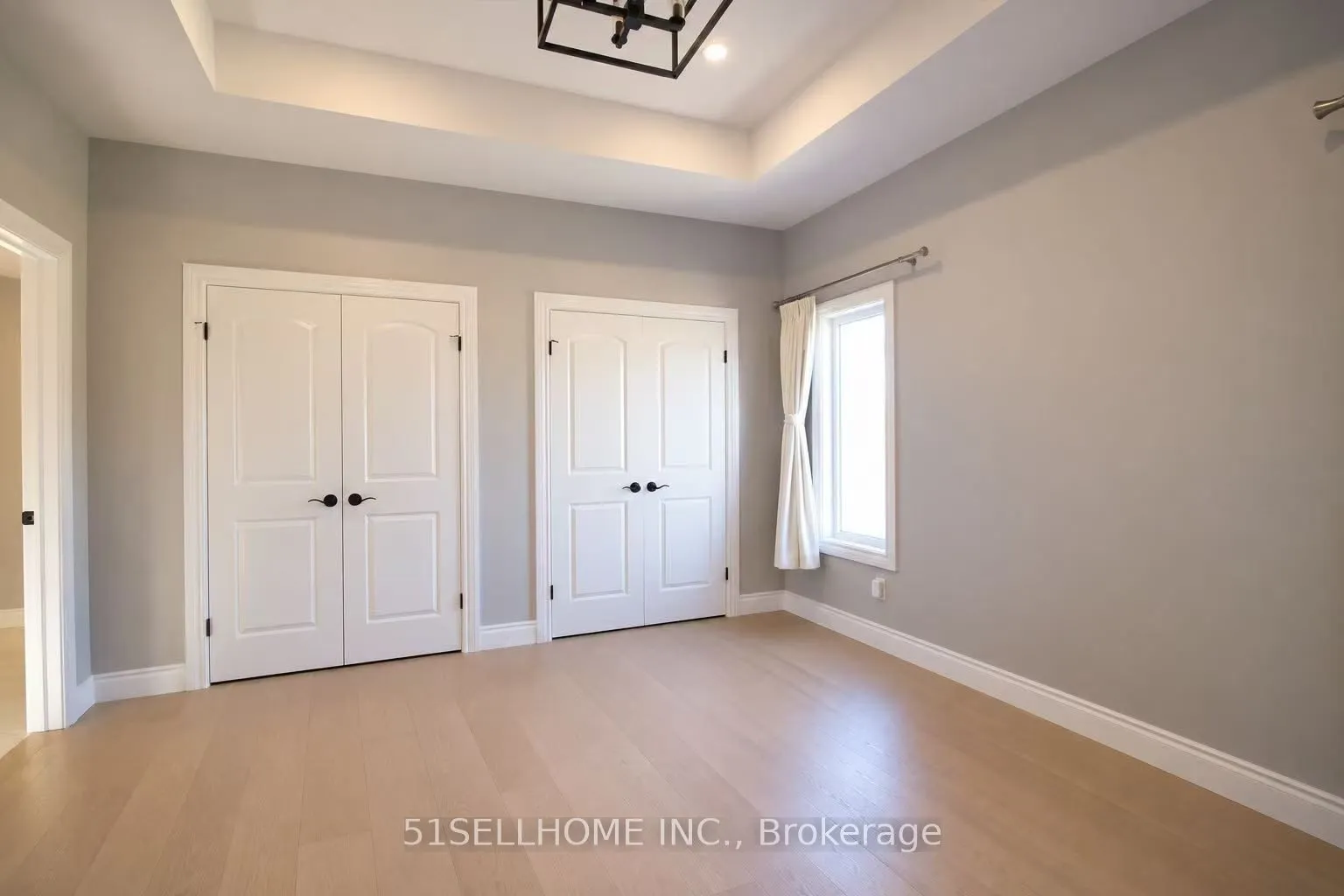 137 Brighton Place W
