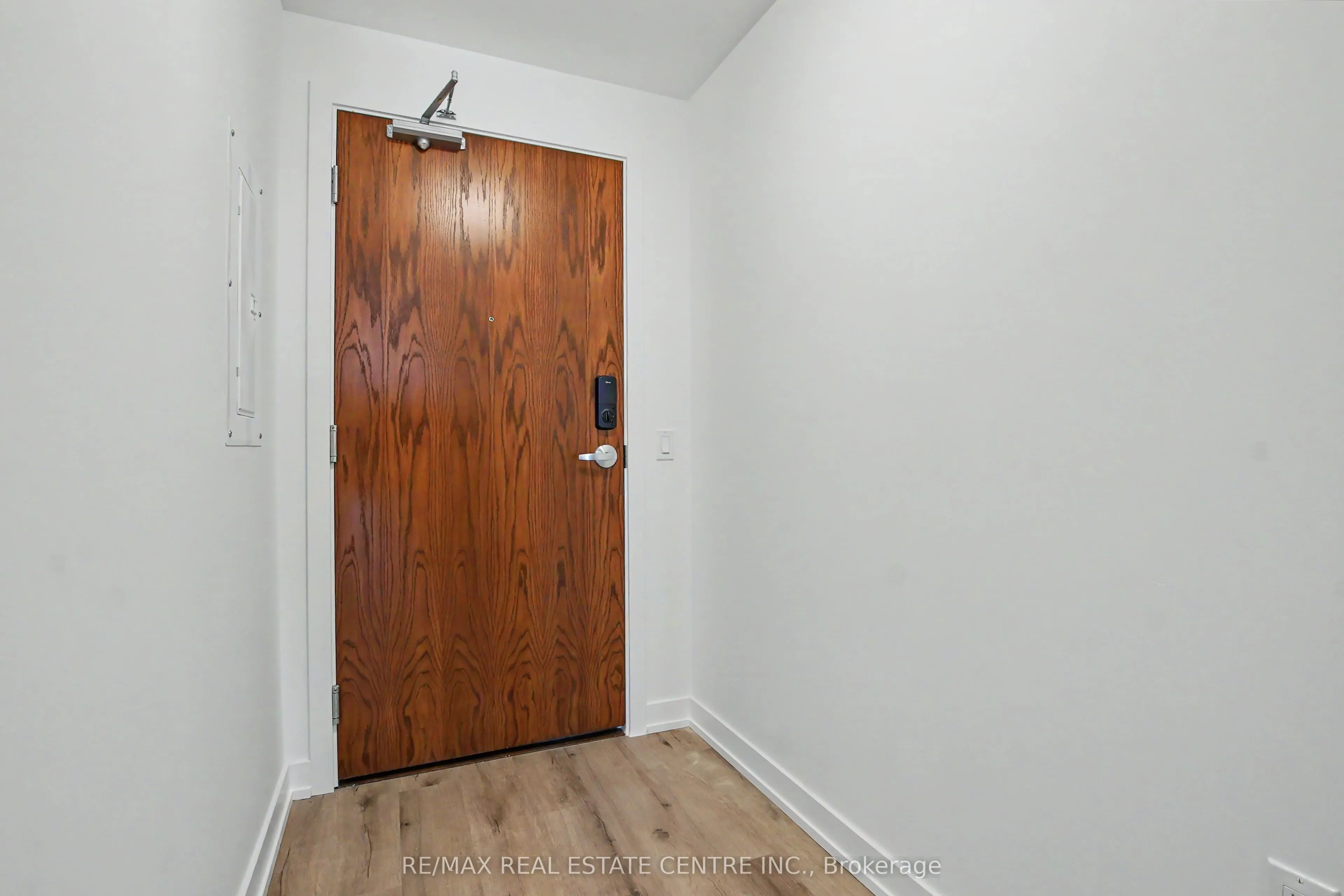 30 Francis Street S #3813