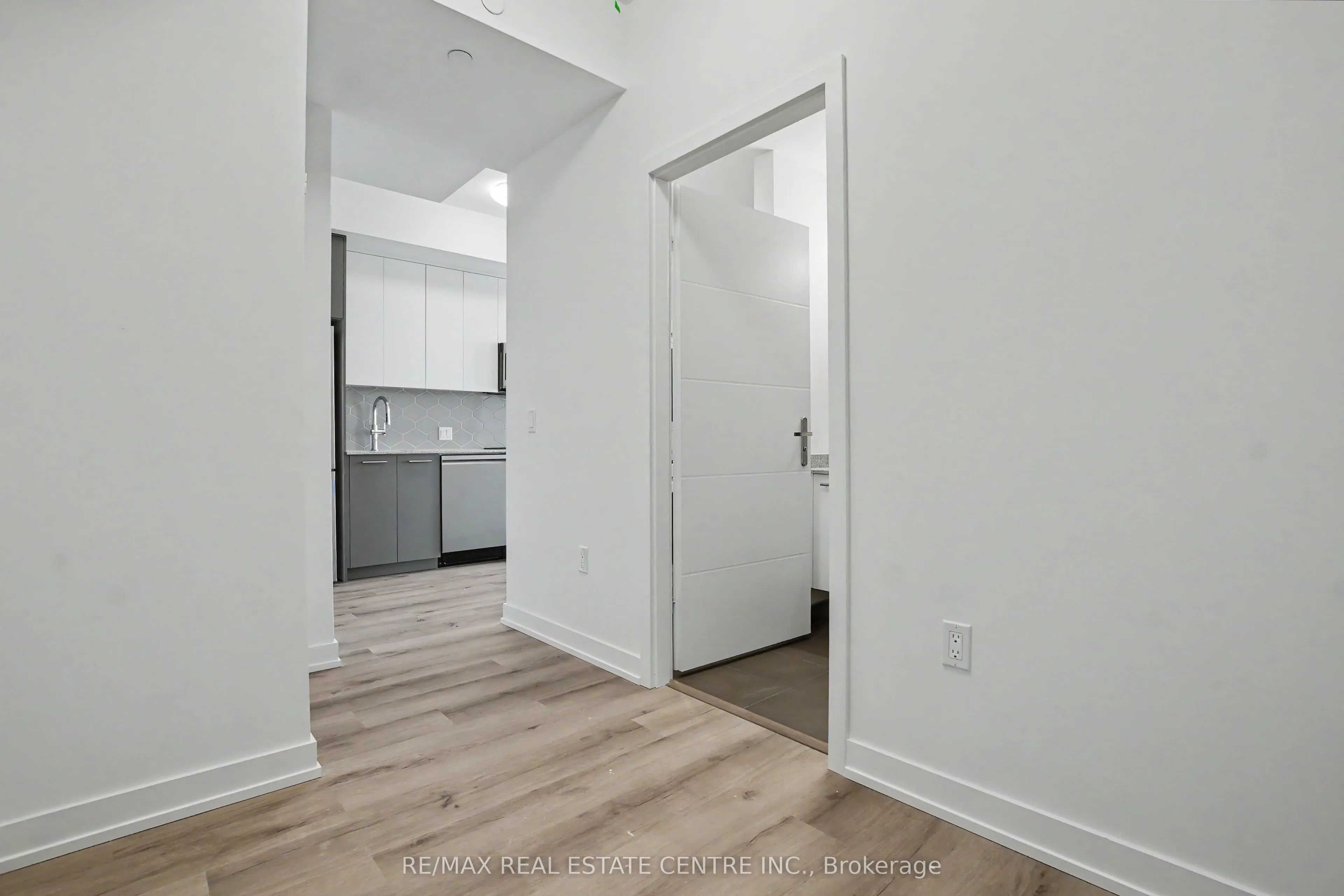 30 Francis Street S #3813