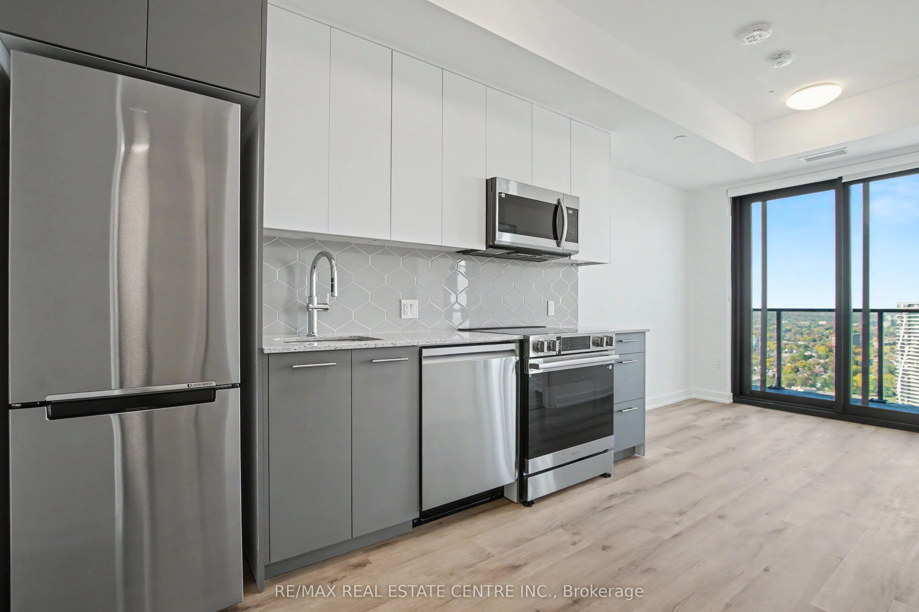 30 Francis Street S #3813