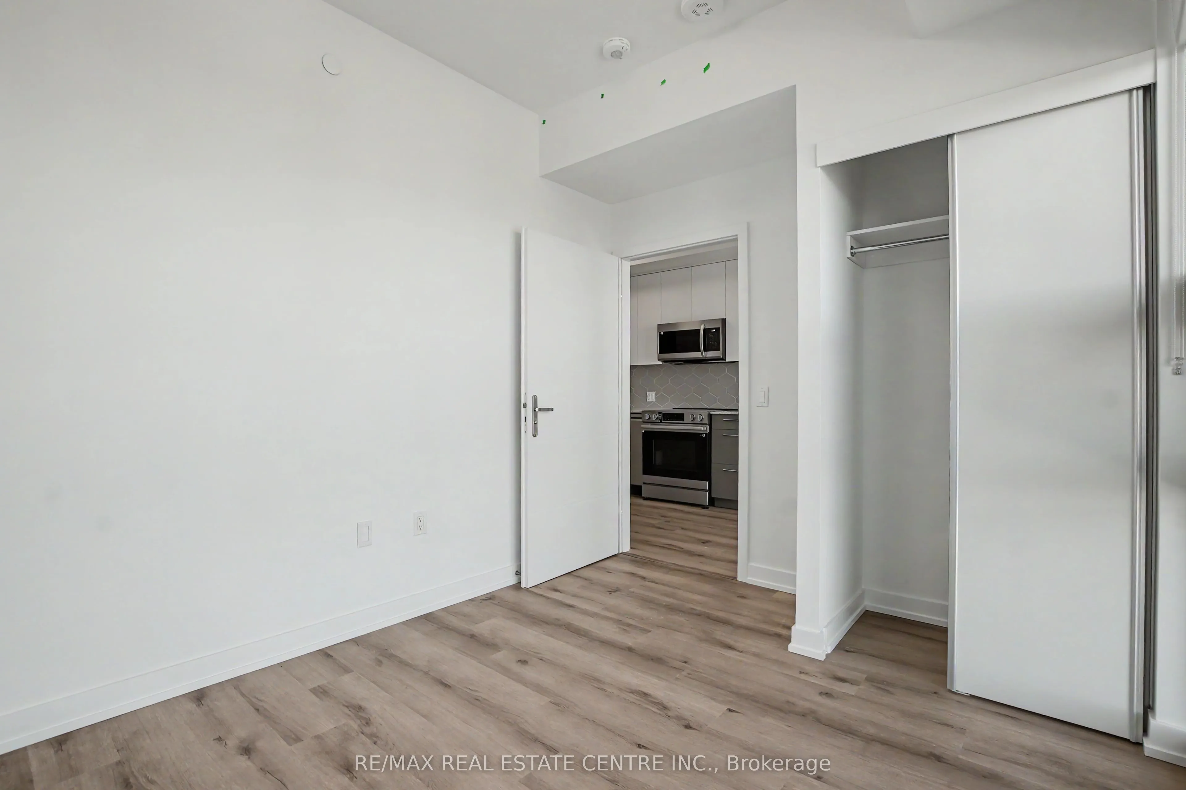 30 Francis Street S #3813