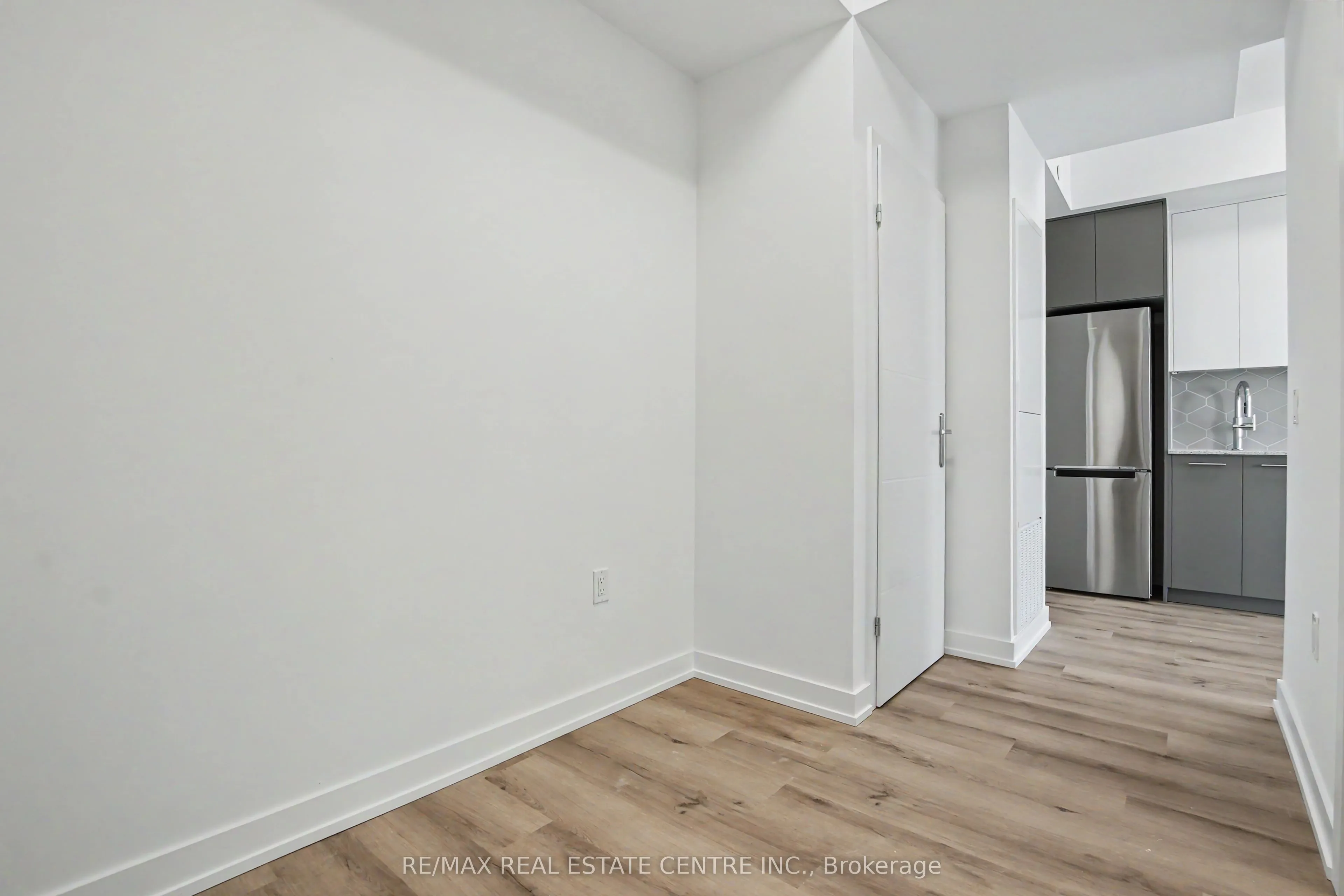 30 Francis Street S #3813