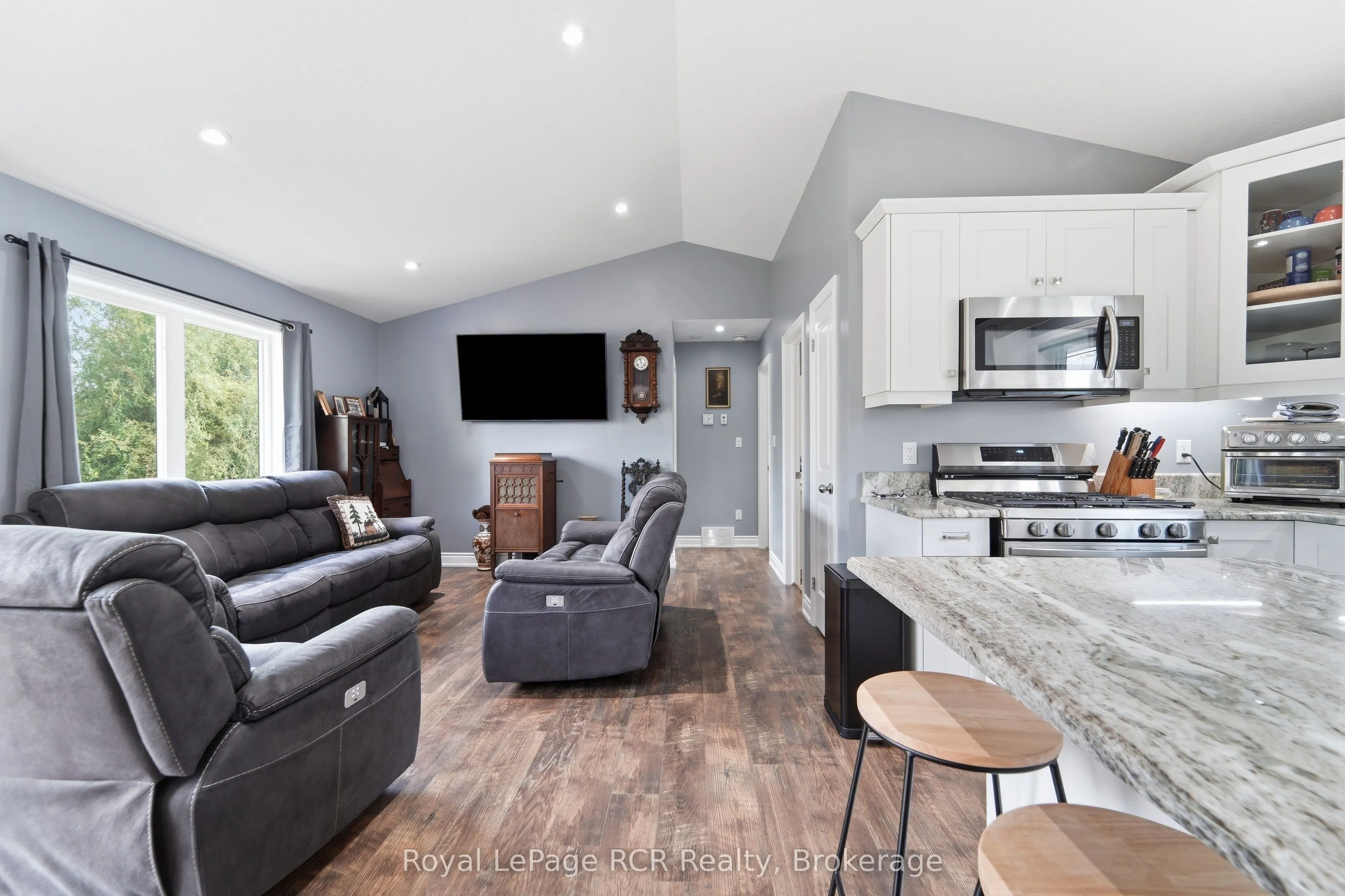 358 5th Street