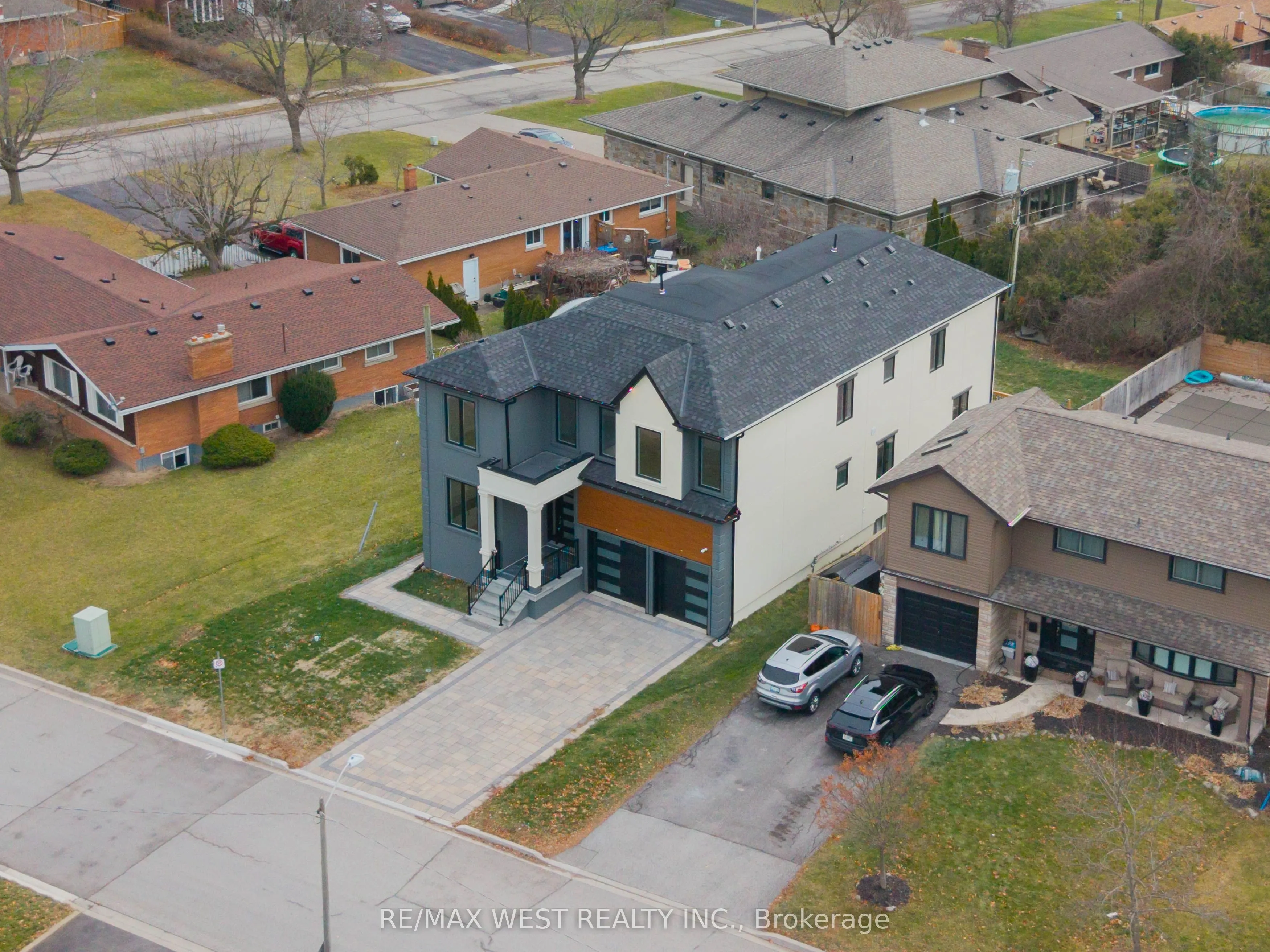 185 Riverview Boulevard