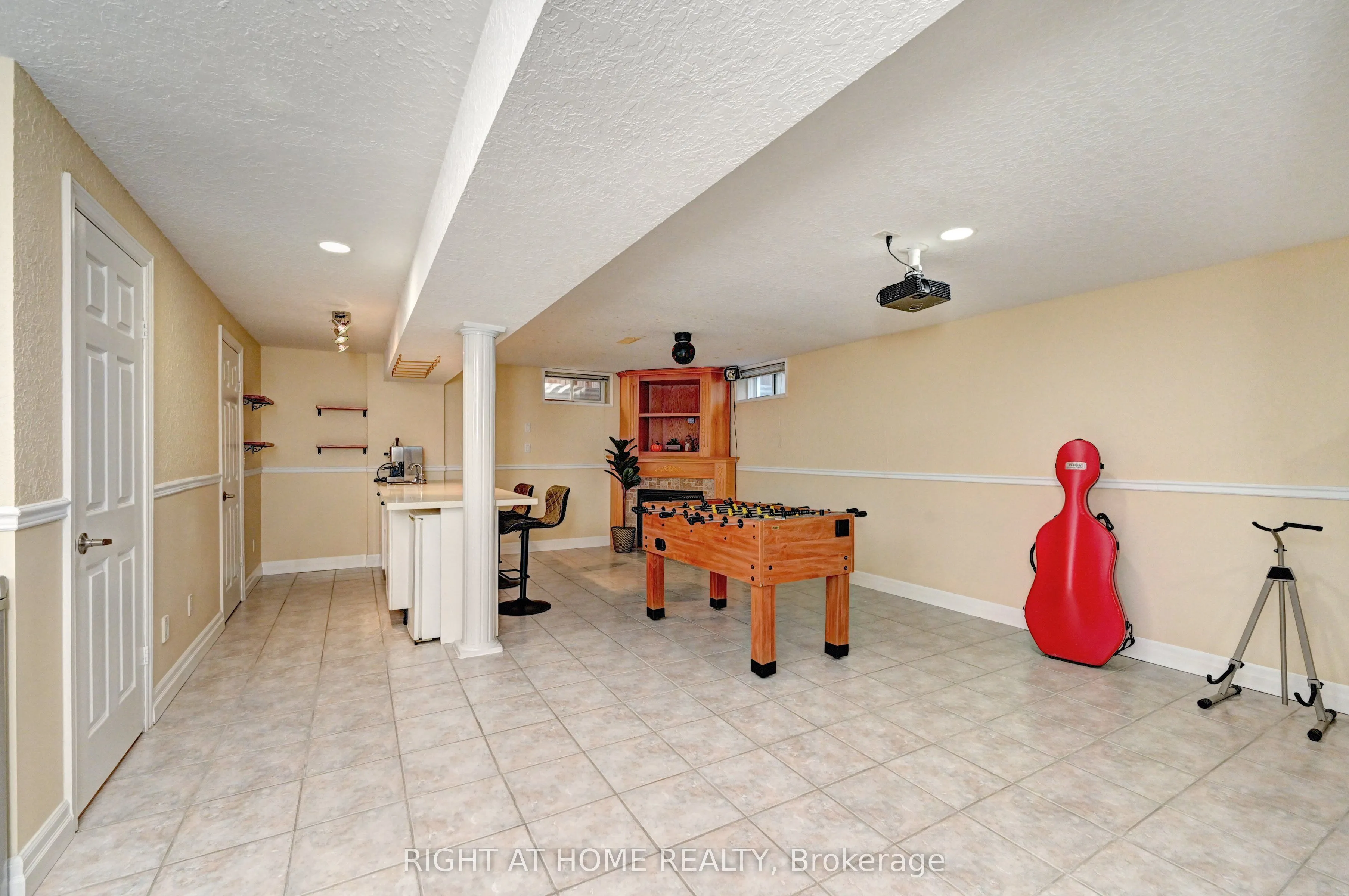 733 Chesapeake Drive