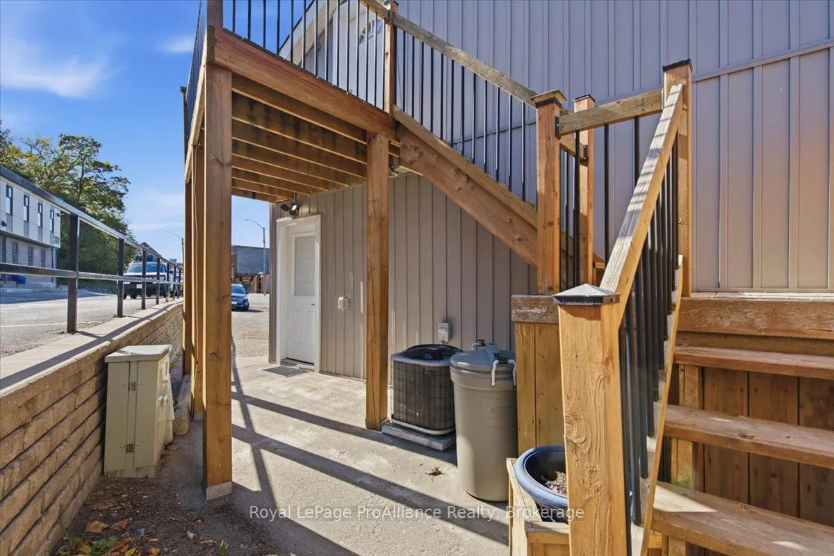 291 Pinnacle Street
