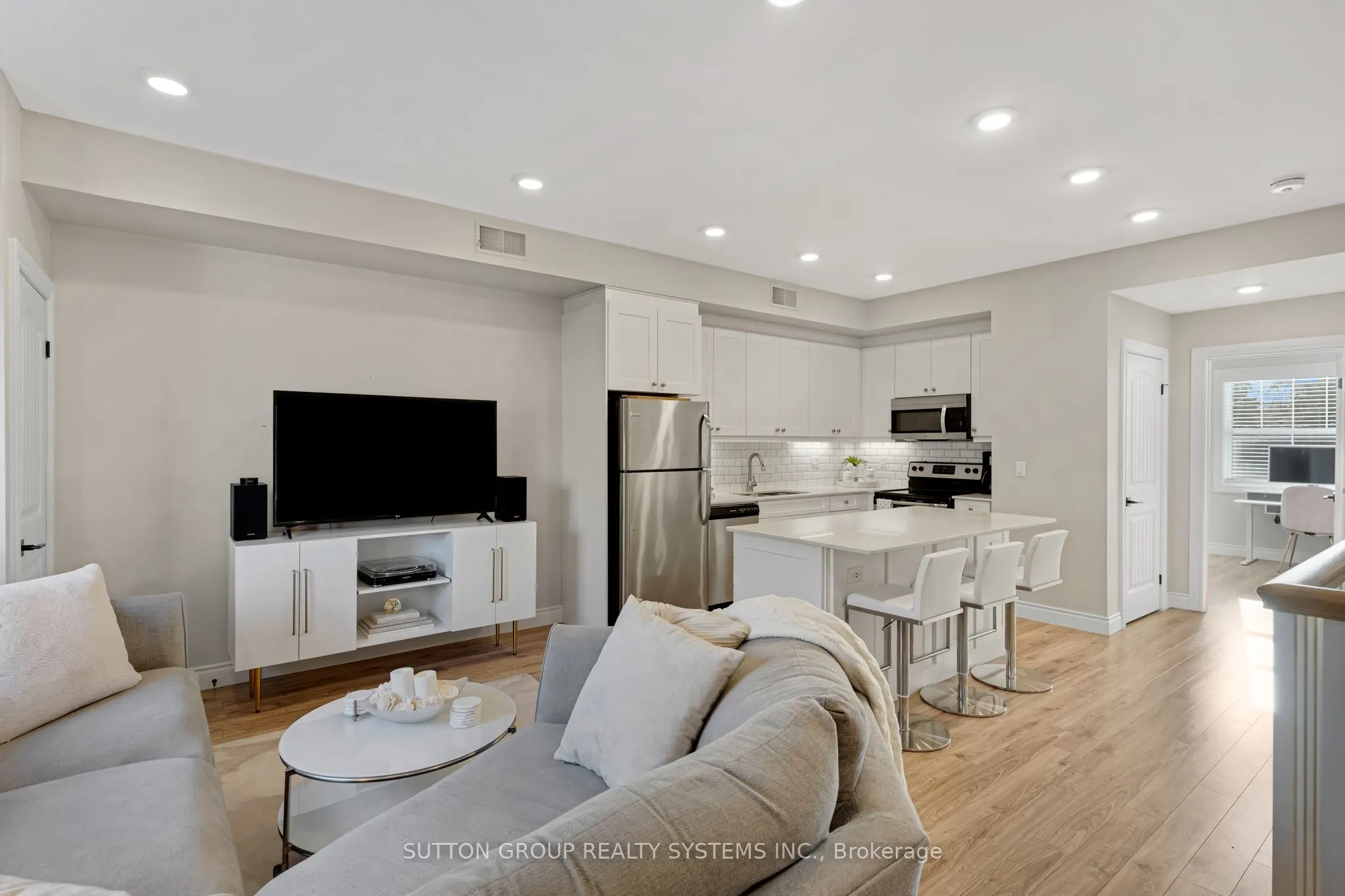 112 Union Street E #A302