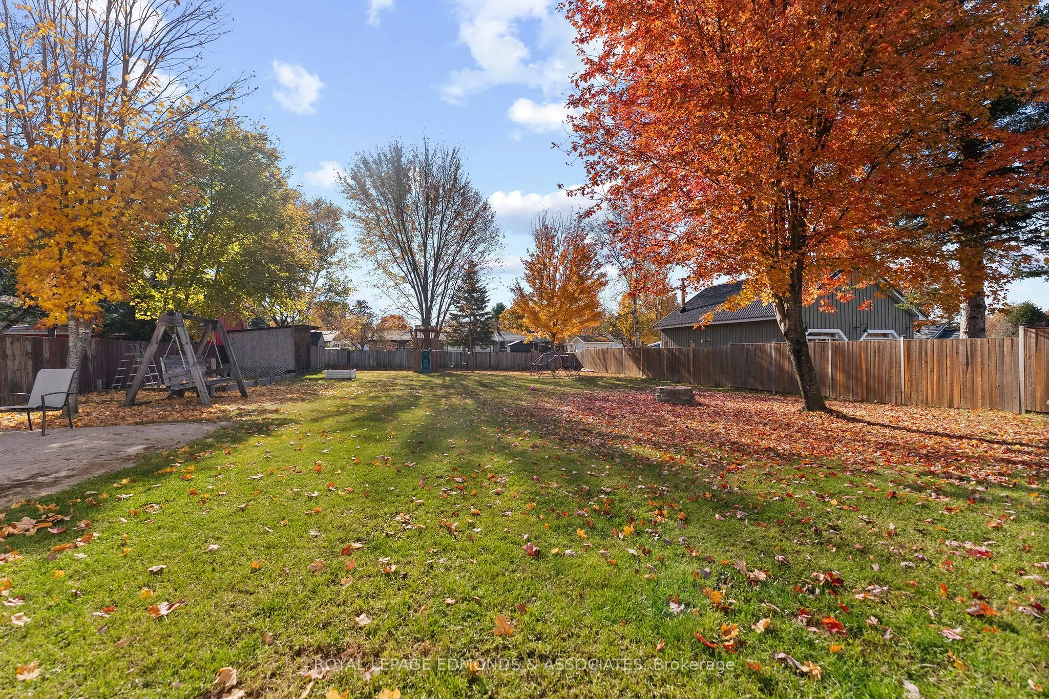 10 Sunset Crescent