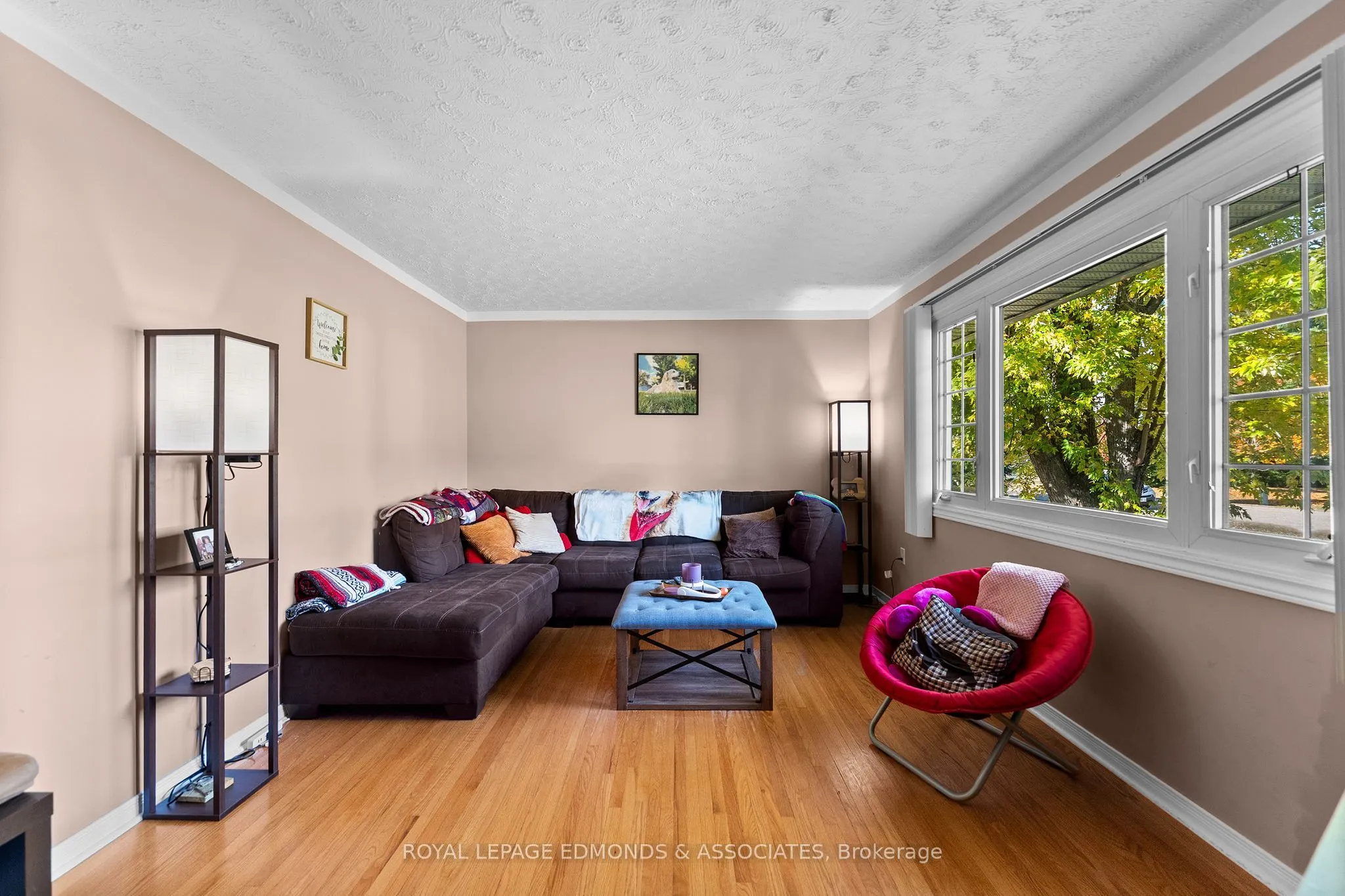 10 Sunset Crescent