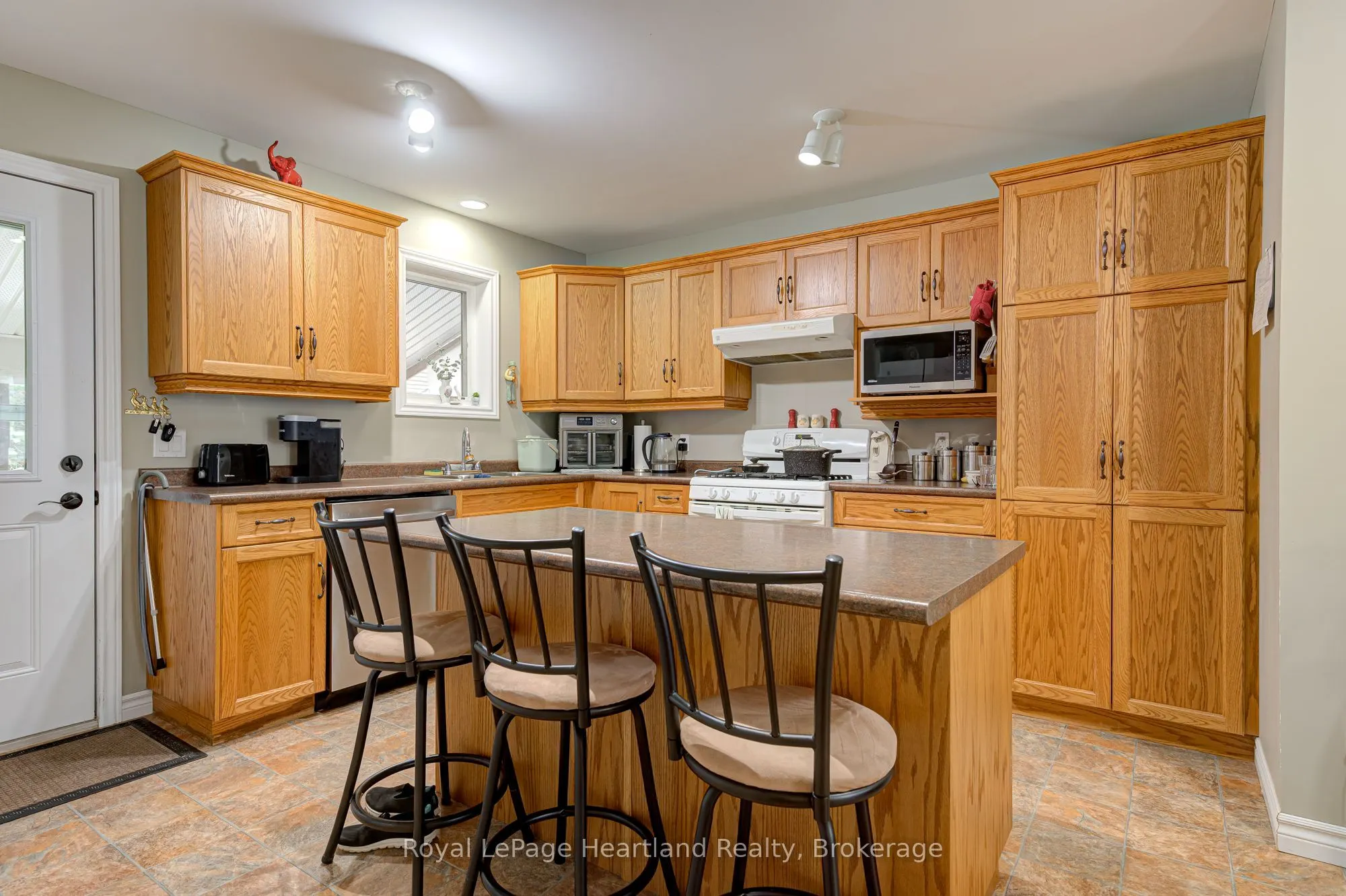 160 Huron Road