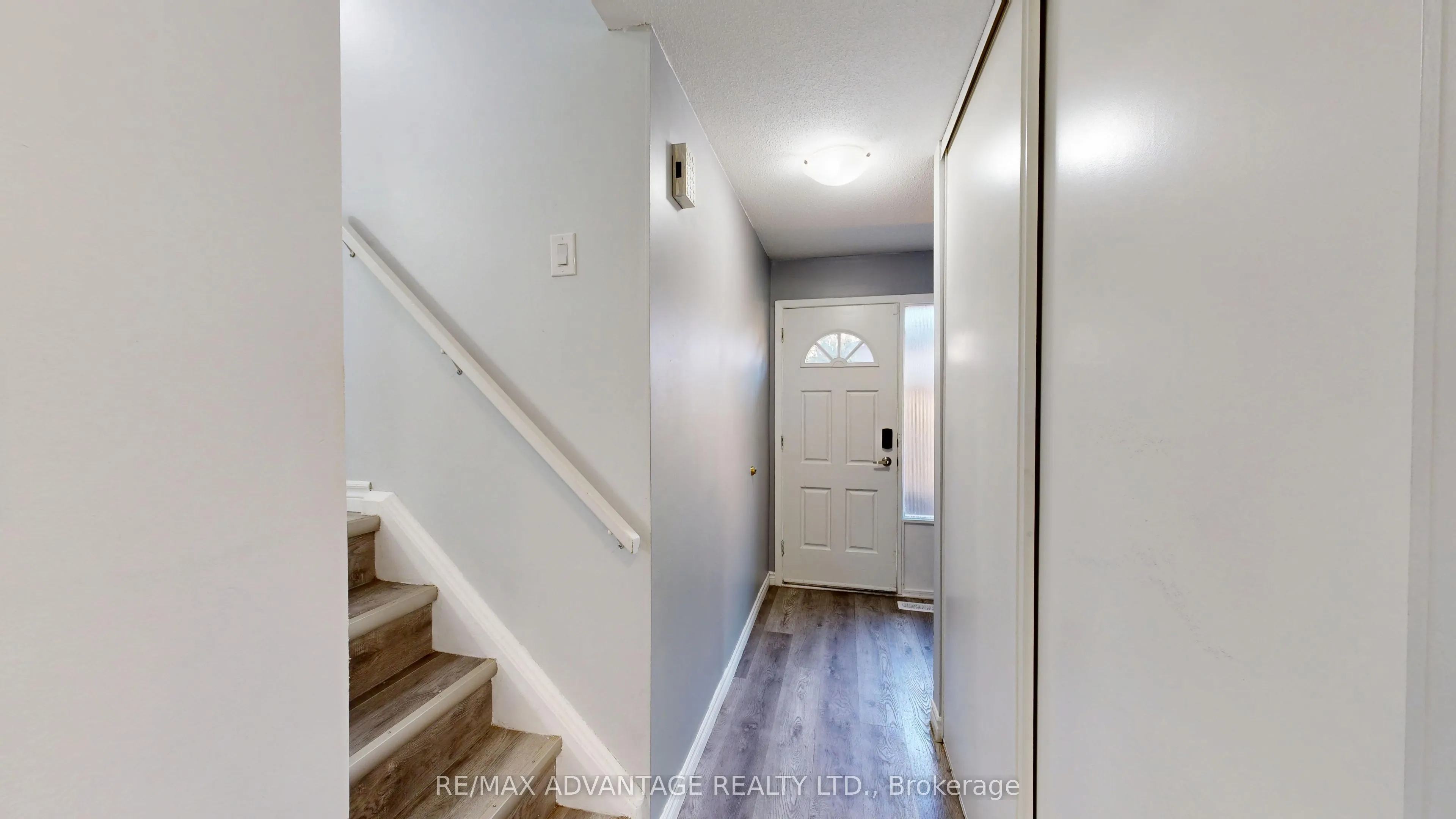 9 Camelot Crescent