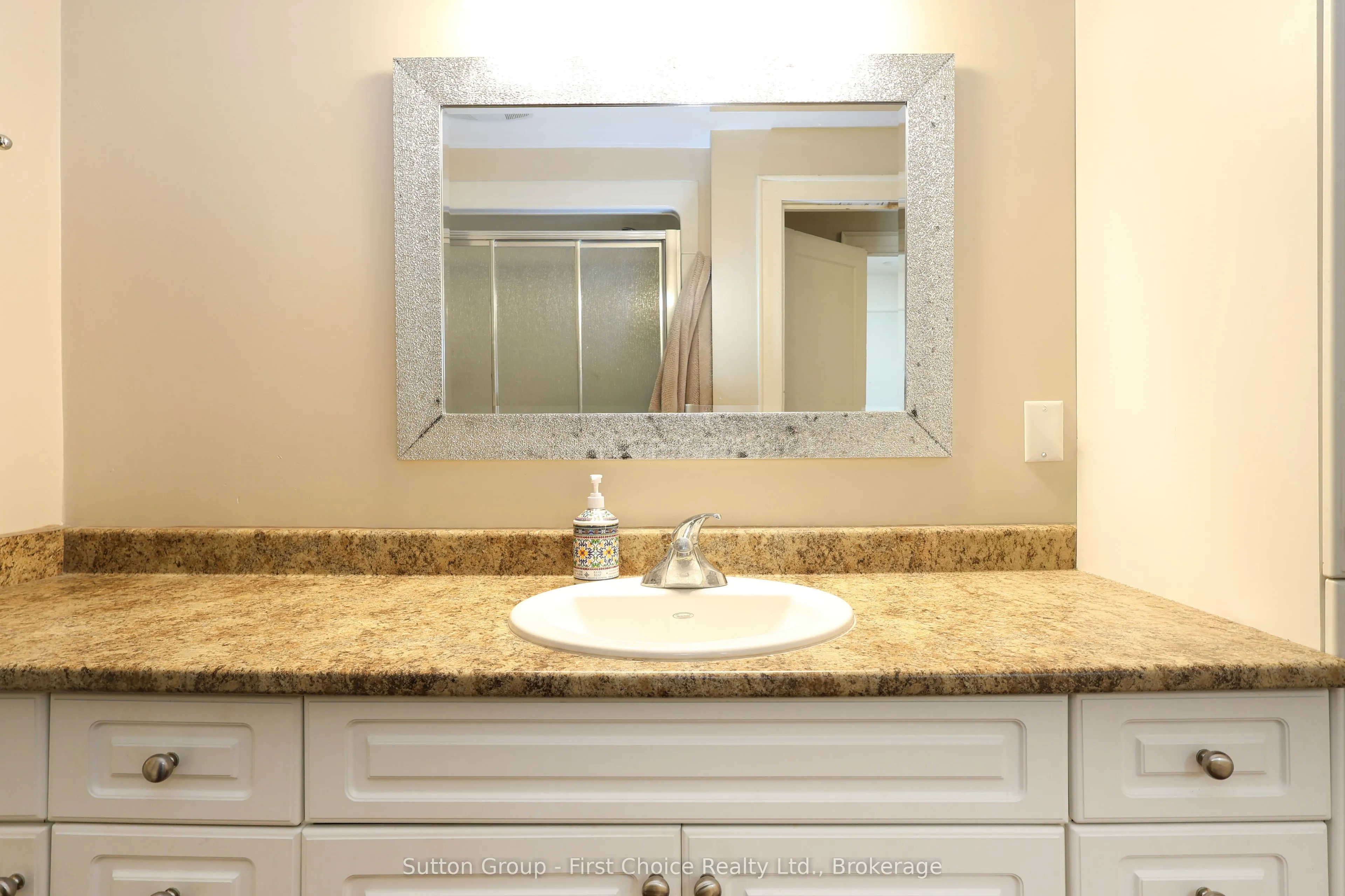 80 Ontario Street #2