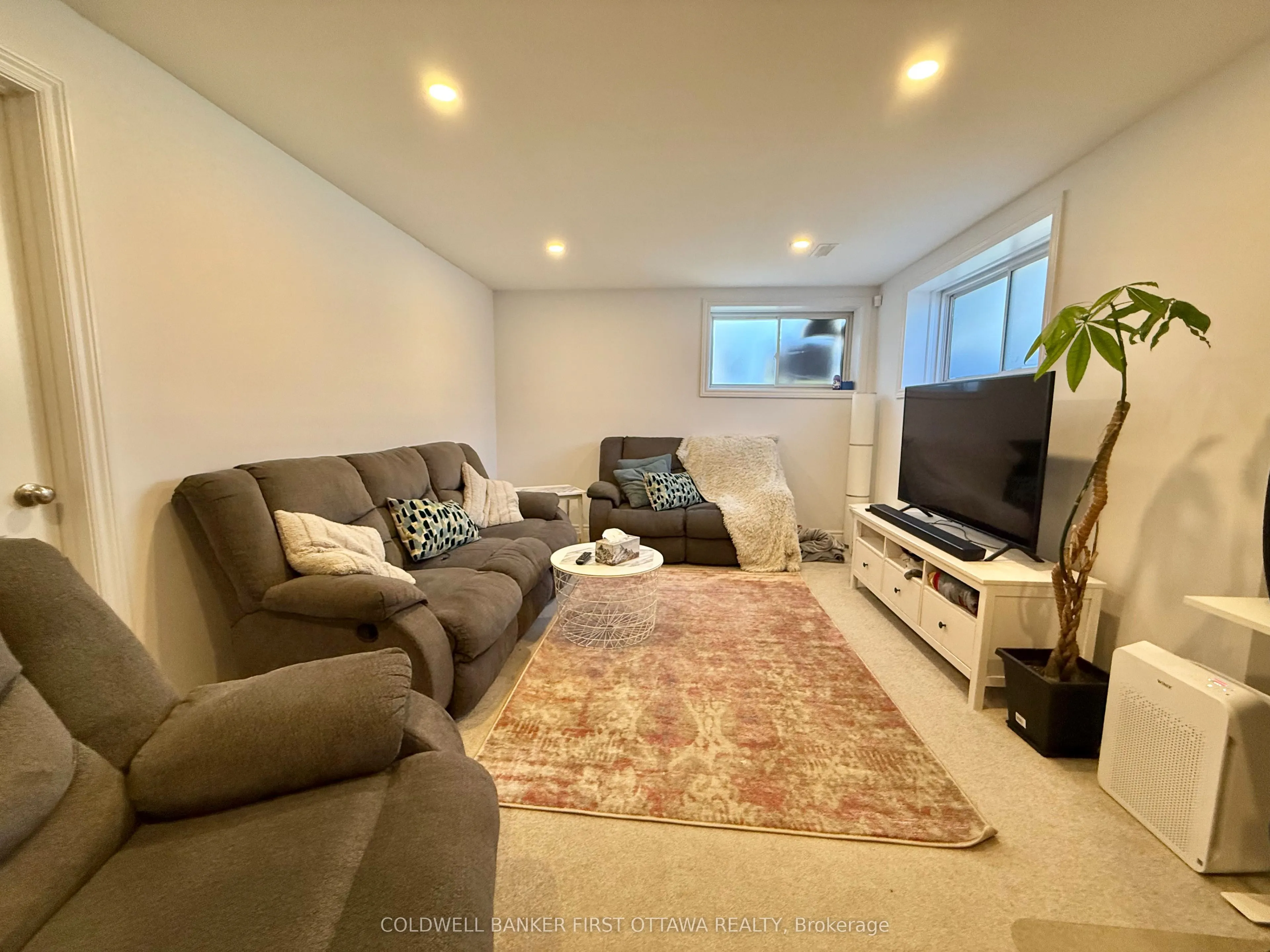 1000 EIDER Street