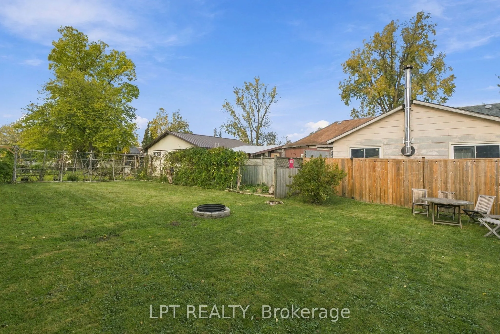 151 Parkhill Main Street