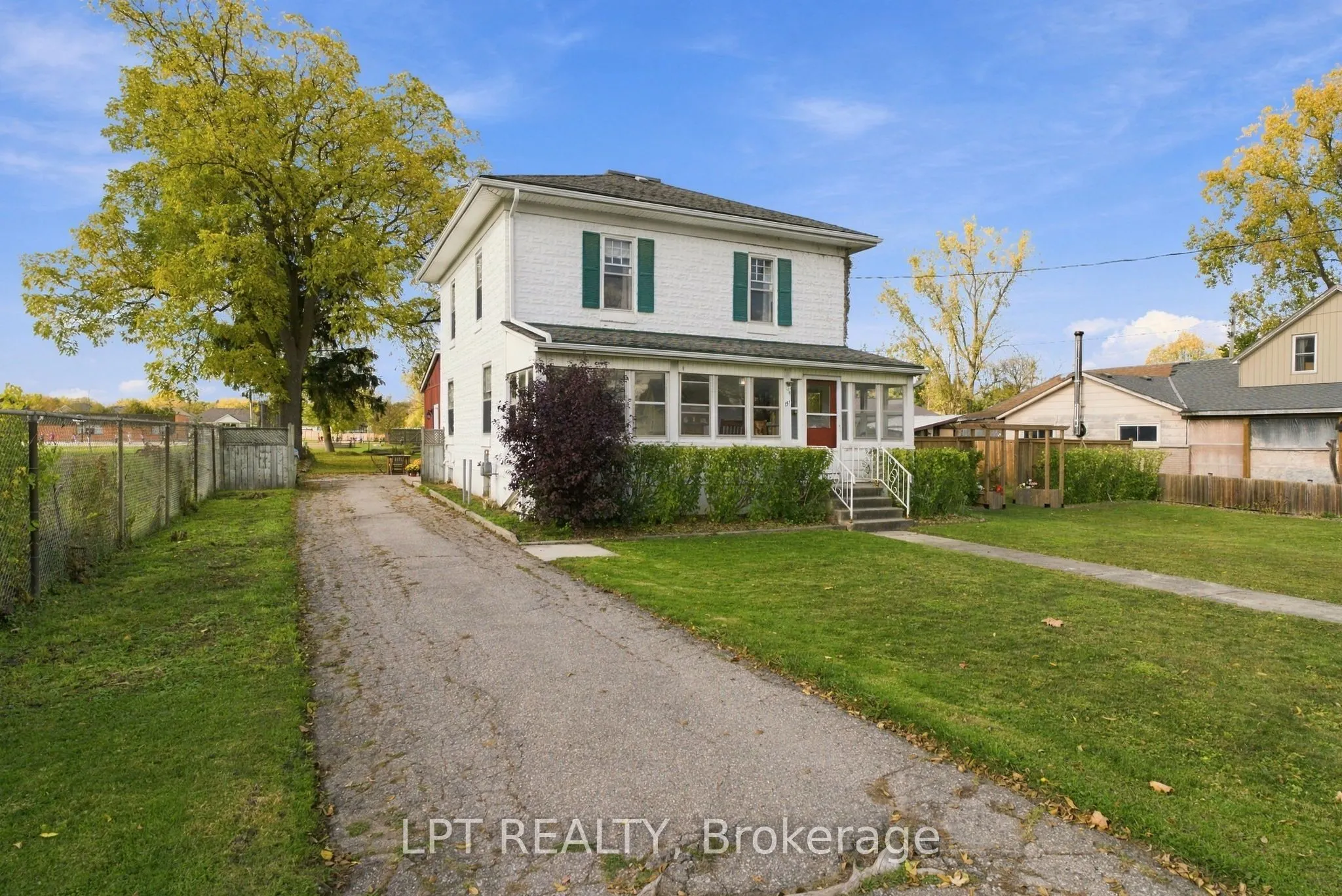 151 Parkhill Main Street