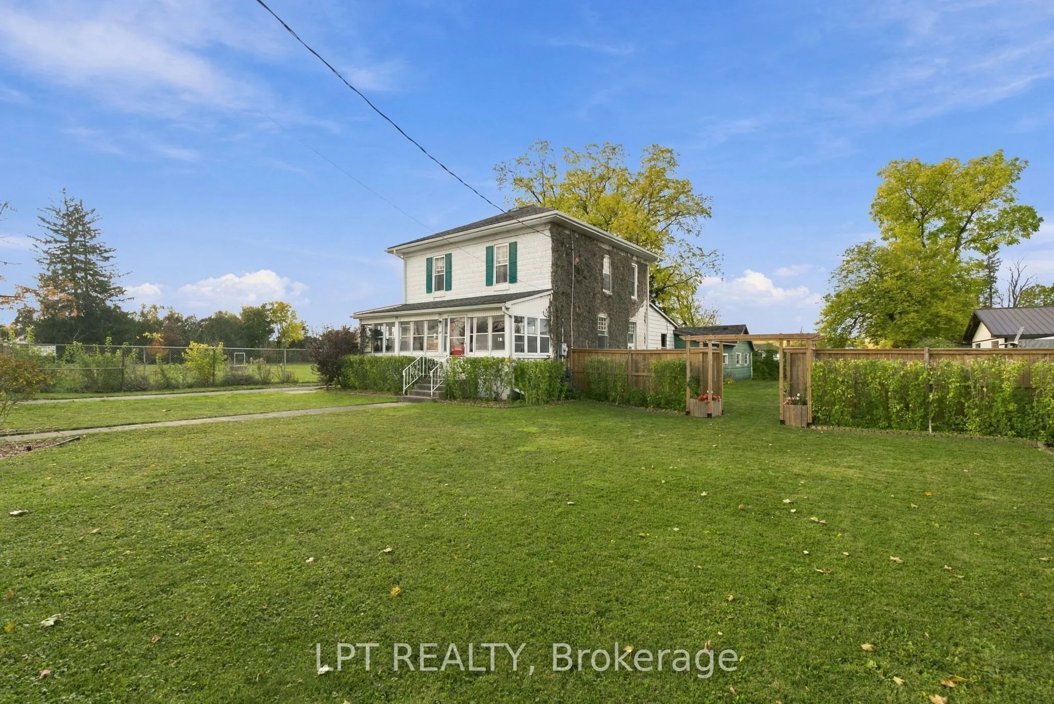 151 Parkhill Main Street