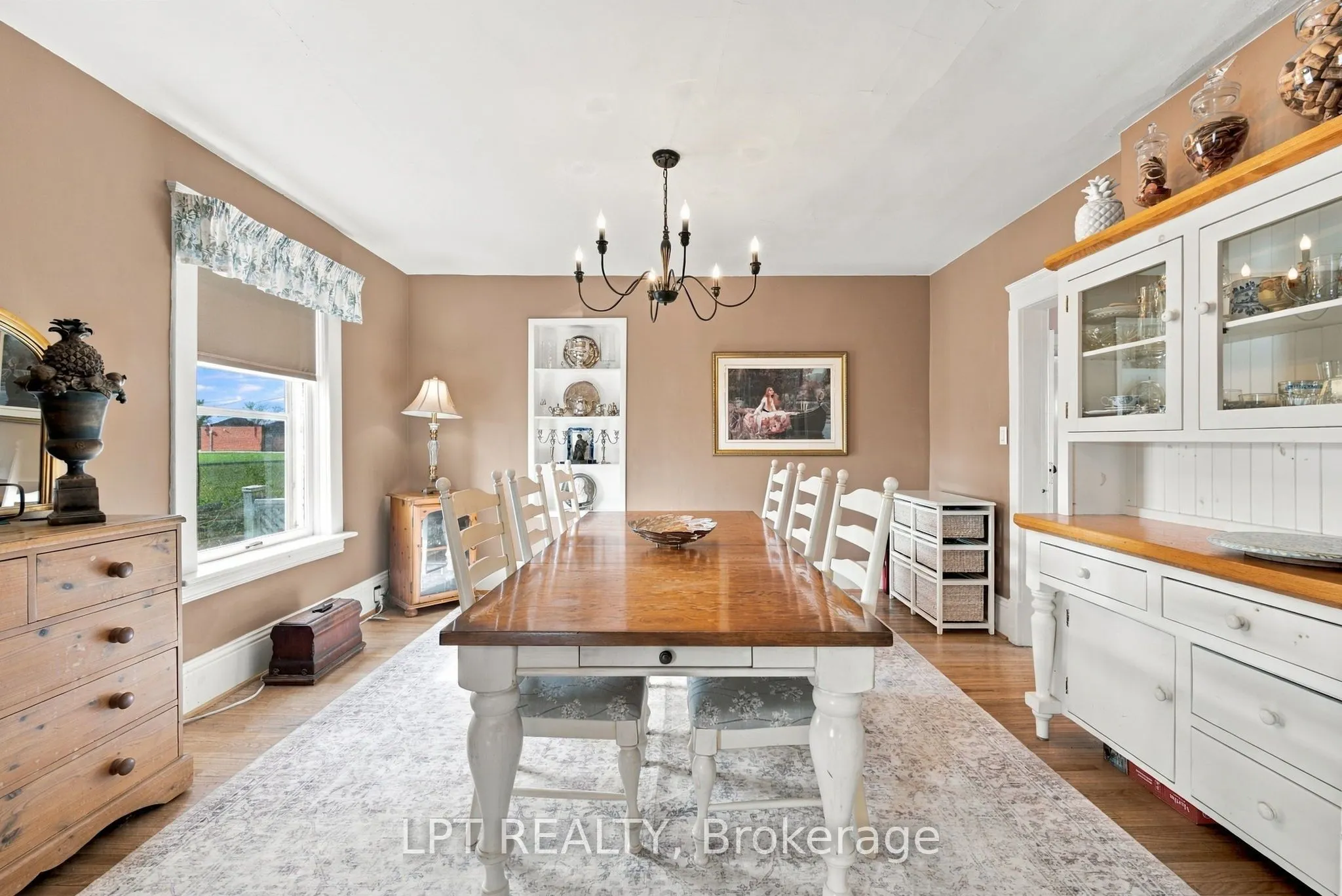 151 Parkhill Main Street