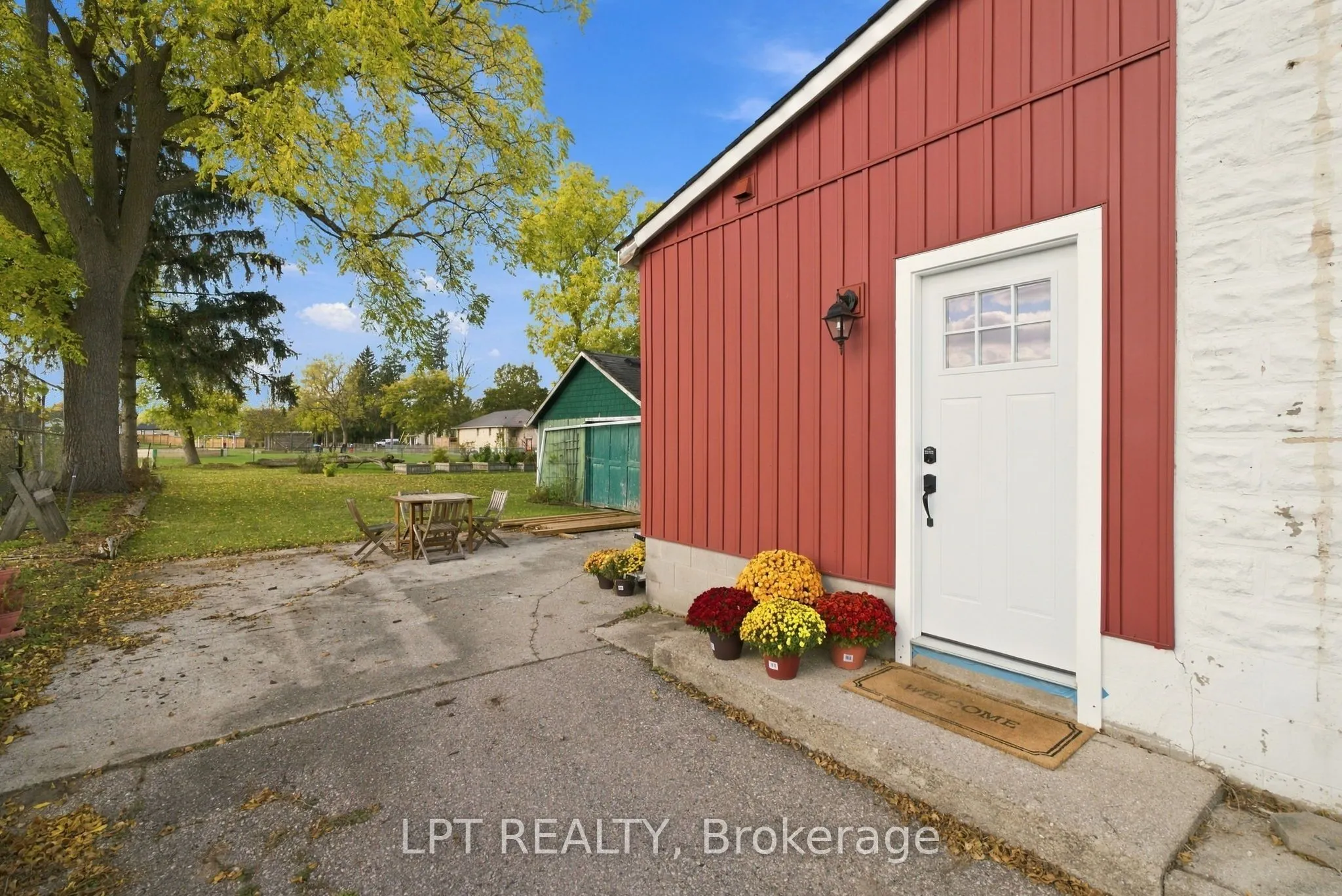 151 Parkhill Main Street