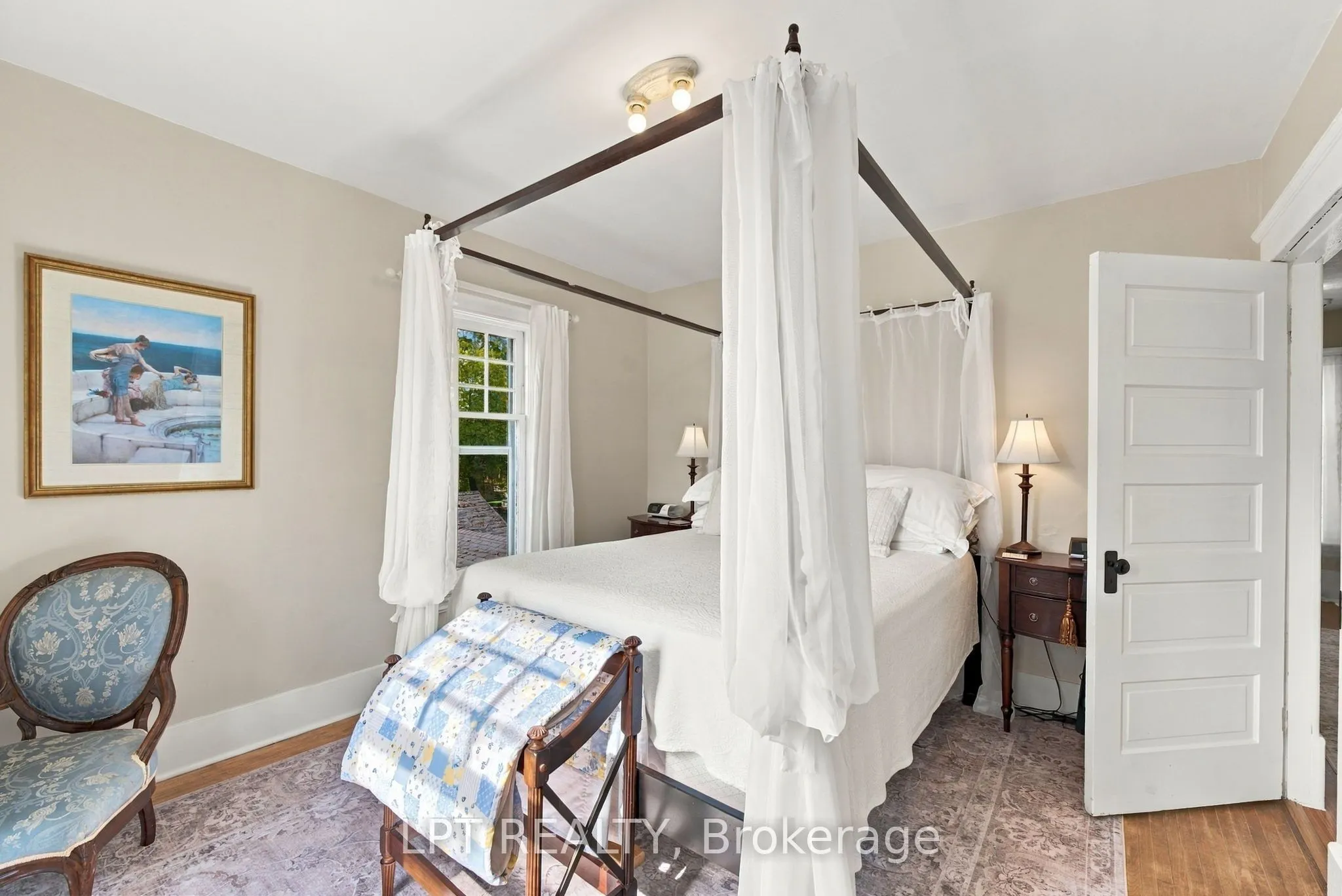 151 Parkhill Main Street