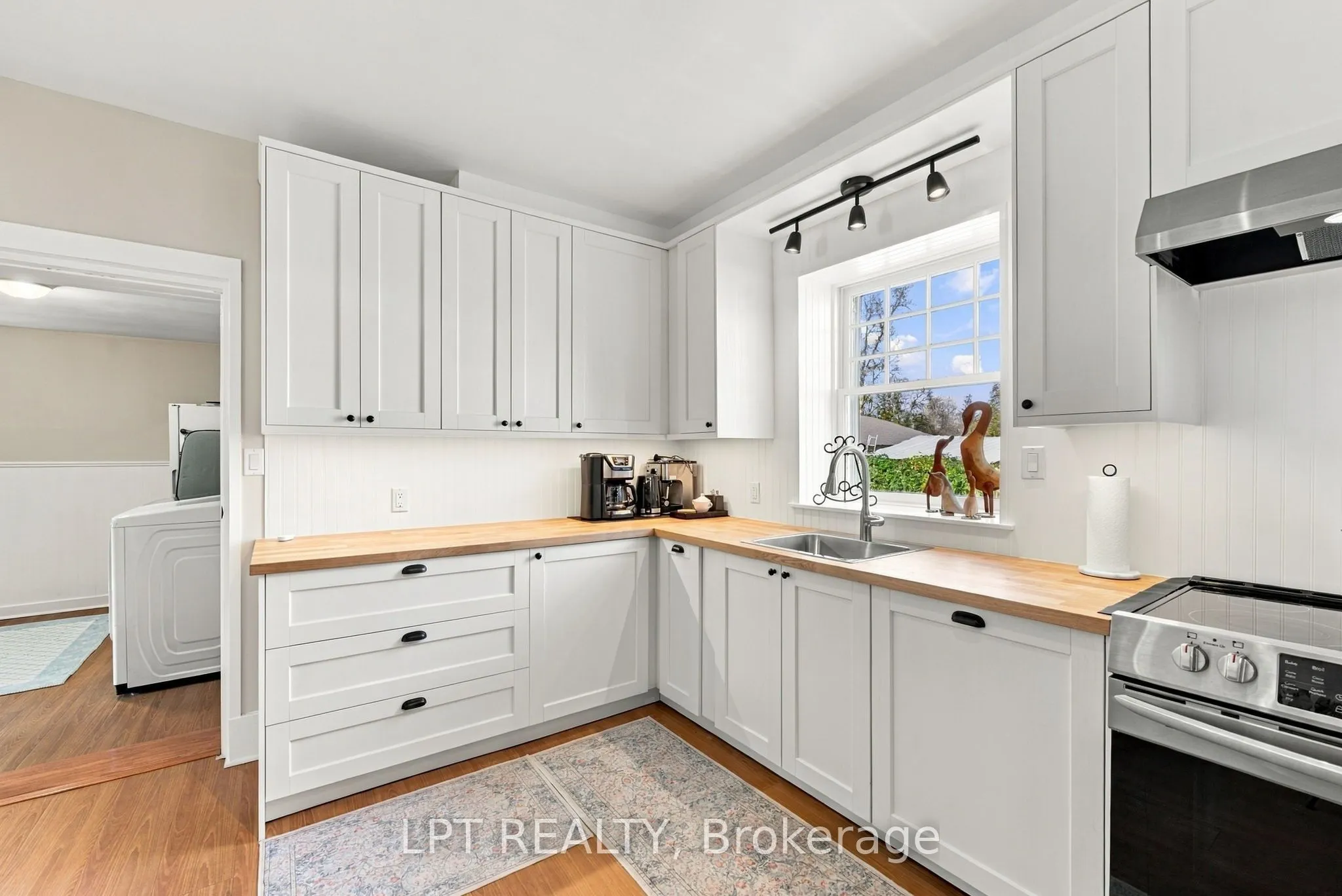 151 Parkhill Main Street