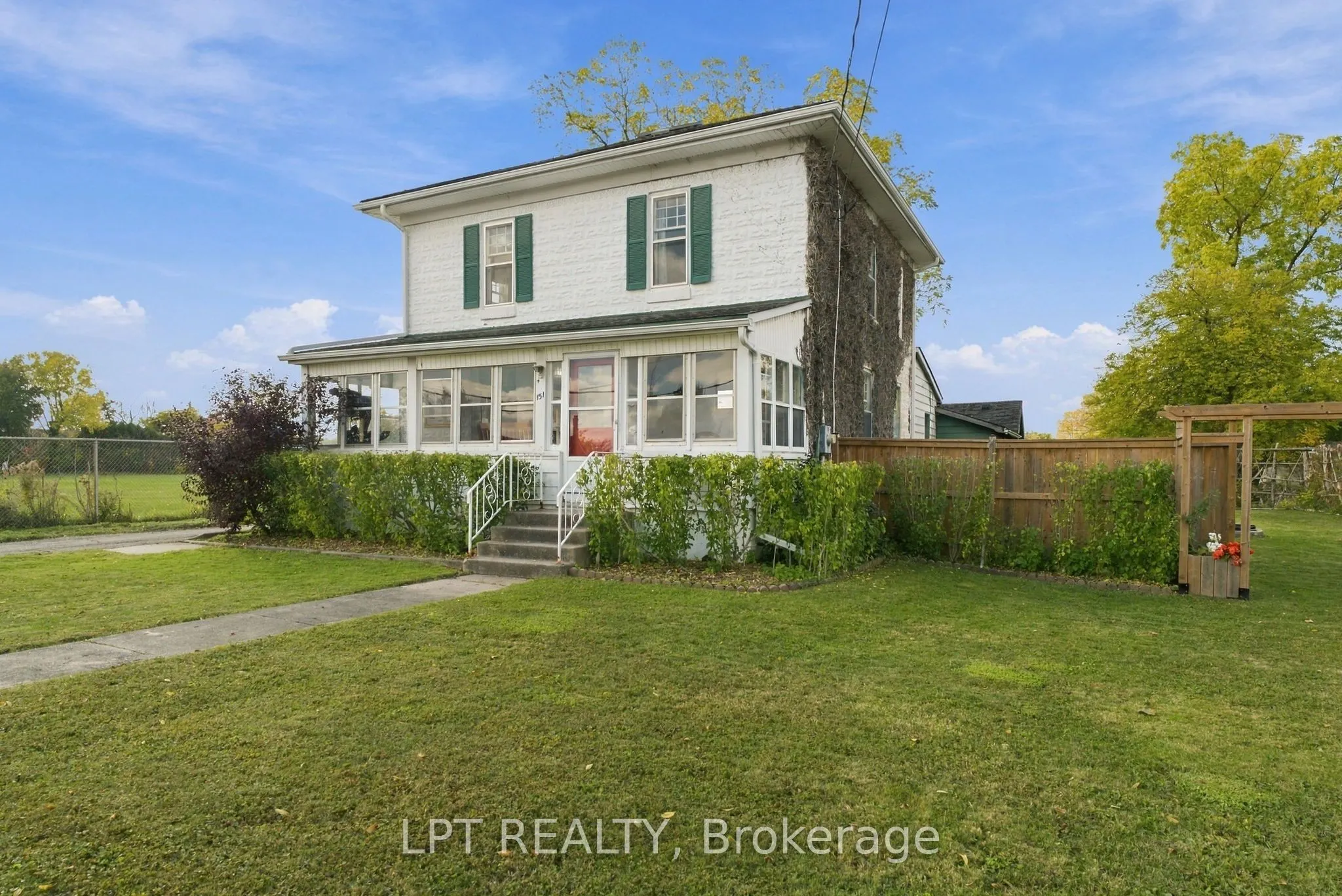 151 Parkhill Main Street