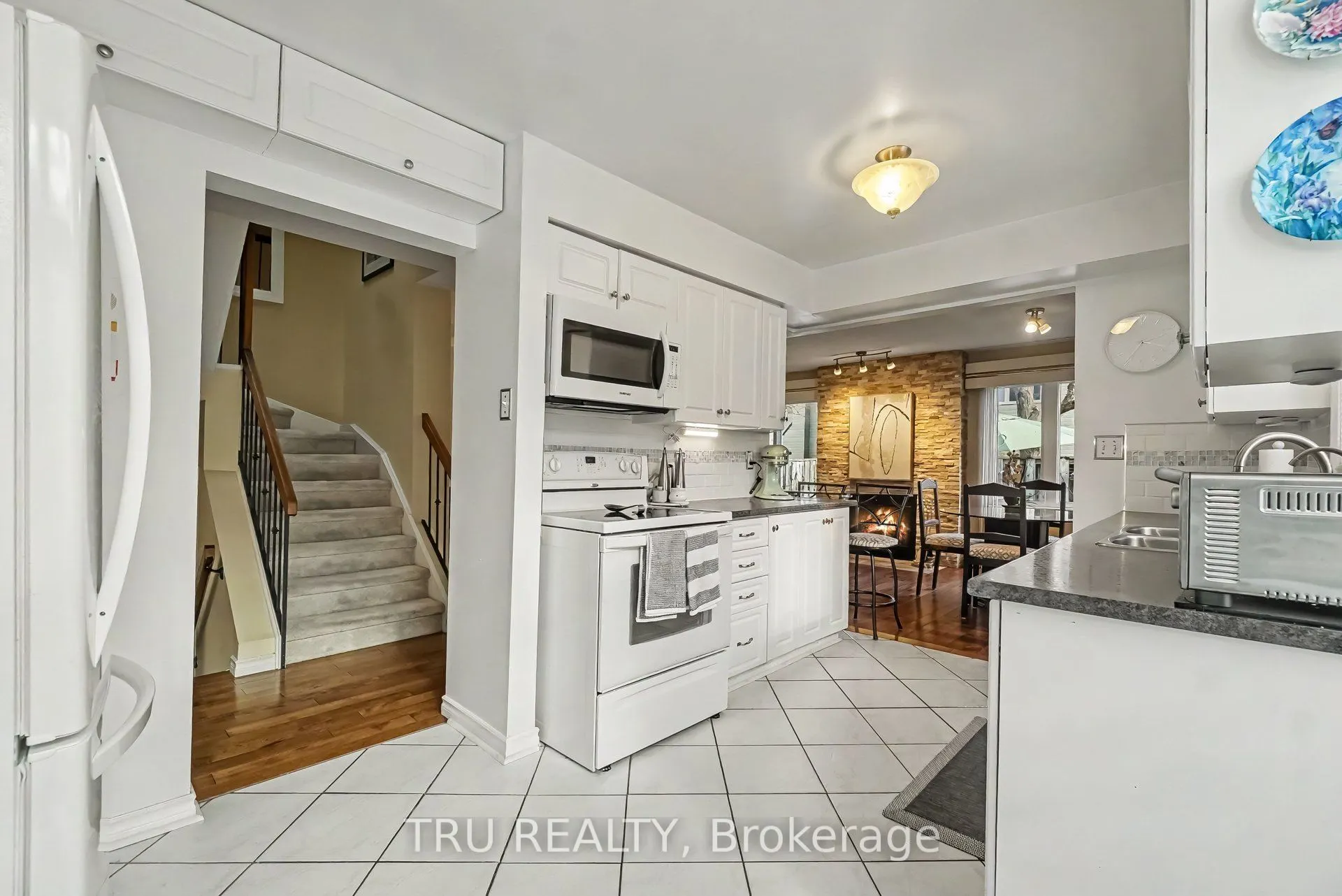 710 Coronation Avenue #10