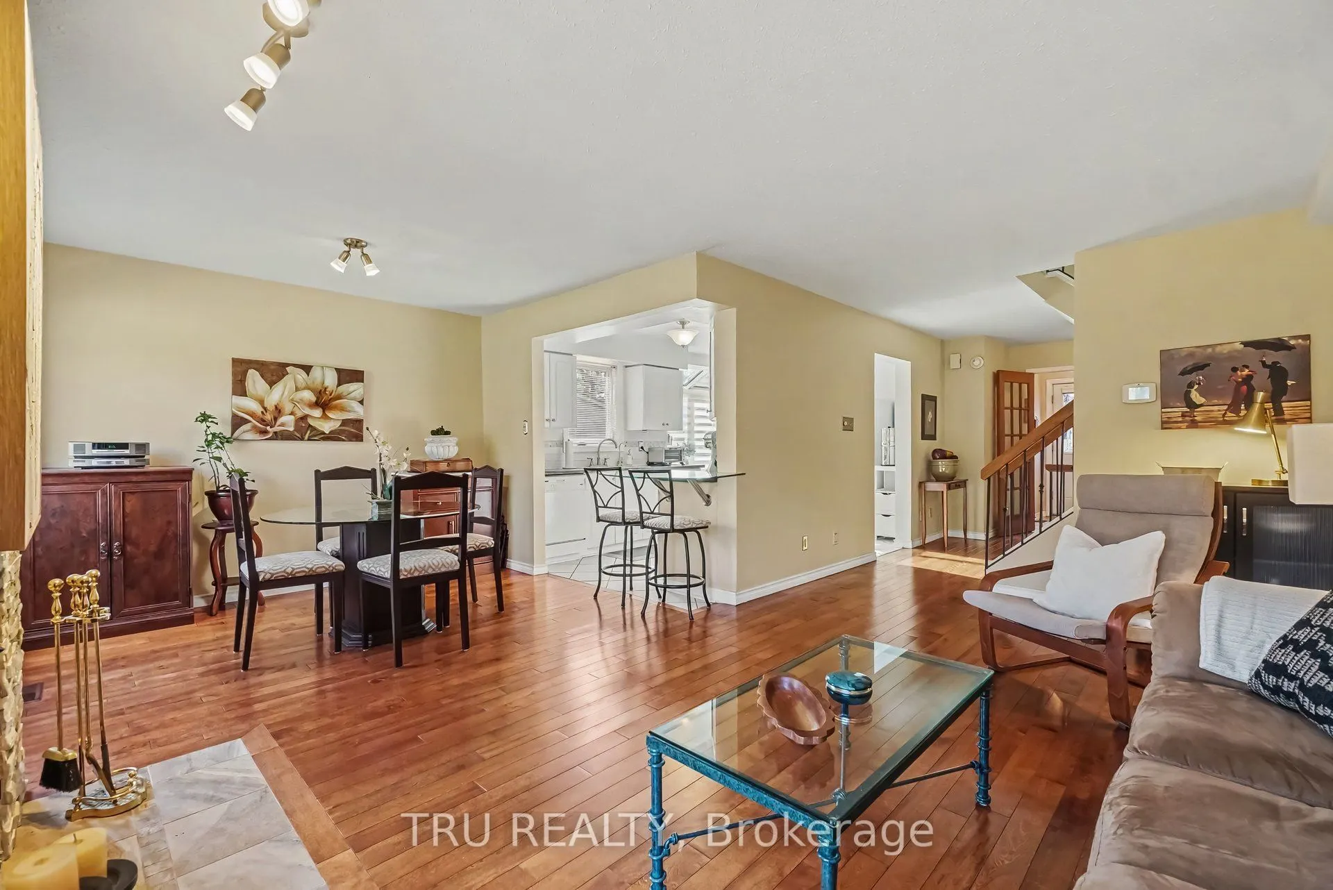 710 Coronation Avenue #10