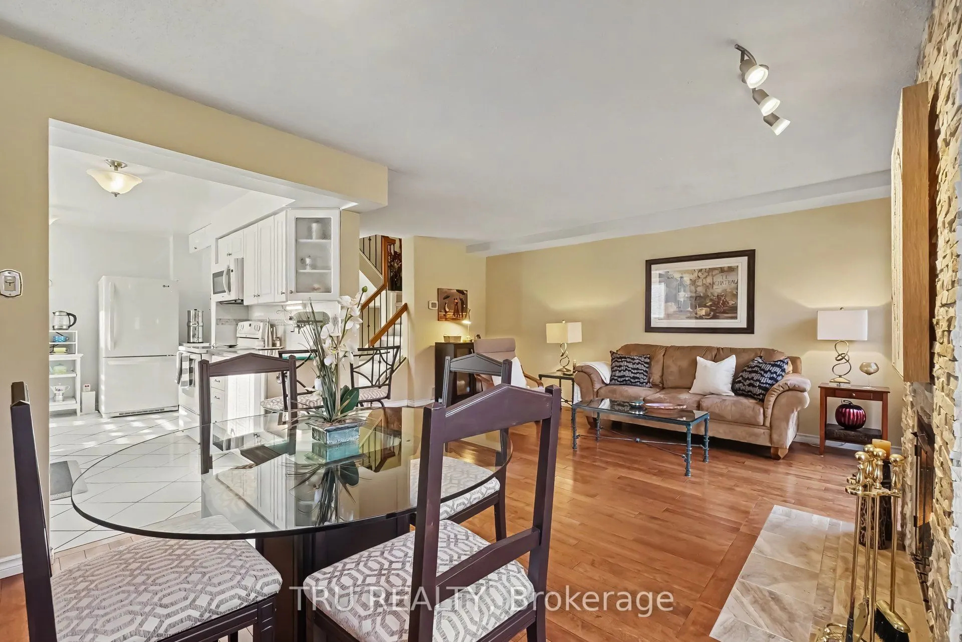 710 Coronation Avenue #10
