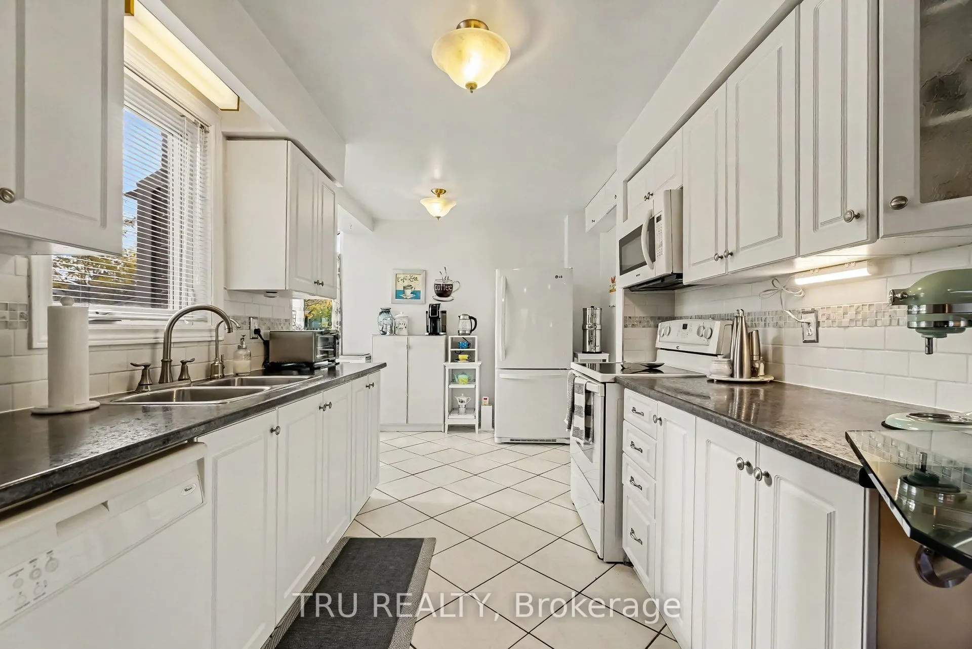 710 Coronation Avenue #10