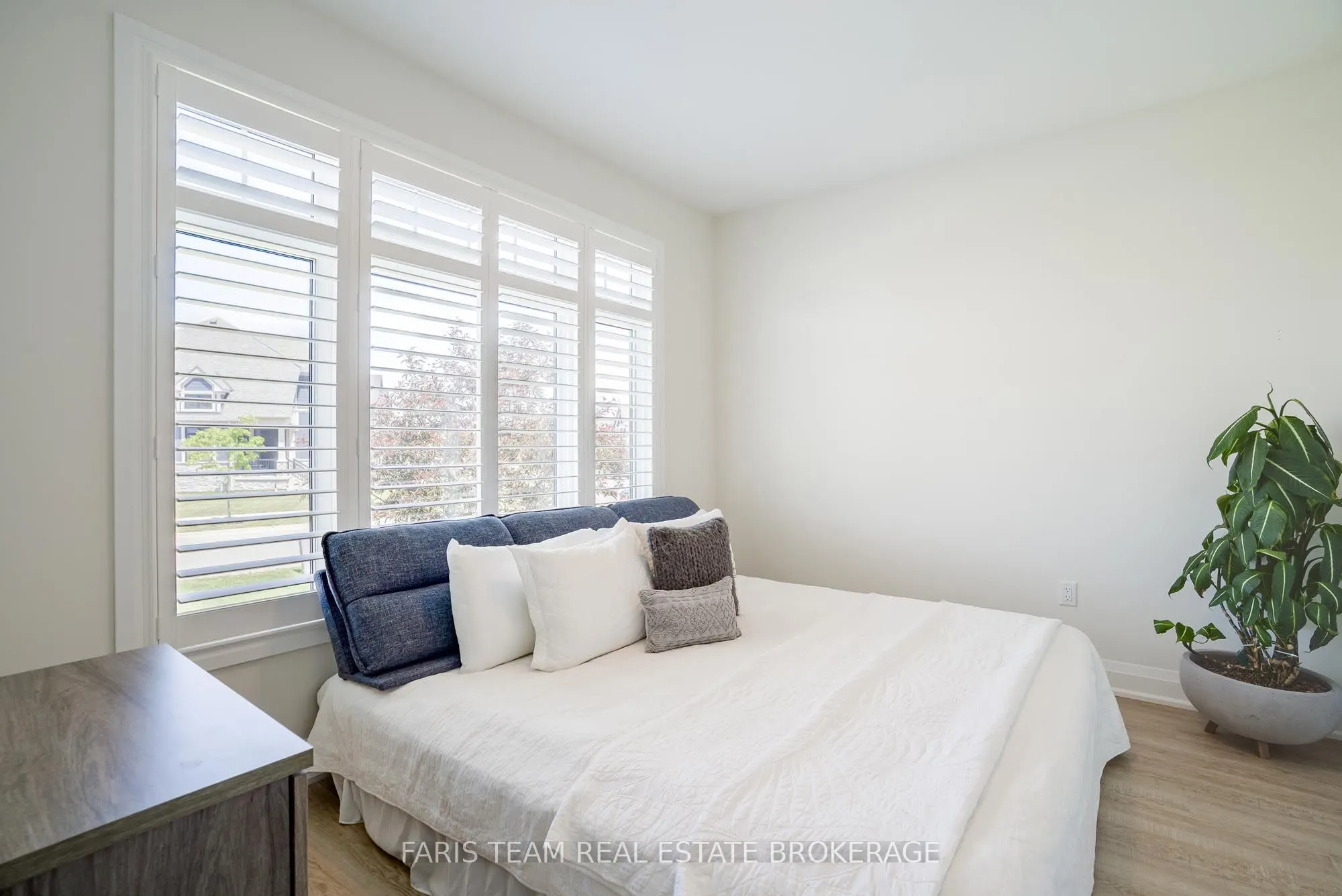 107 Stillwater Crescent