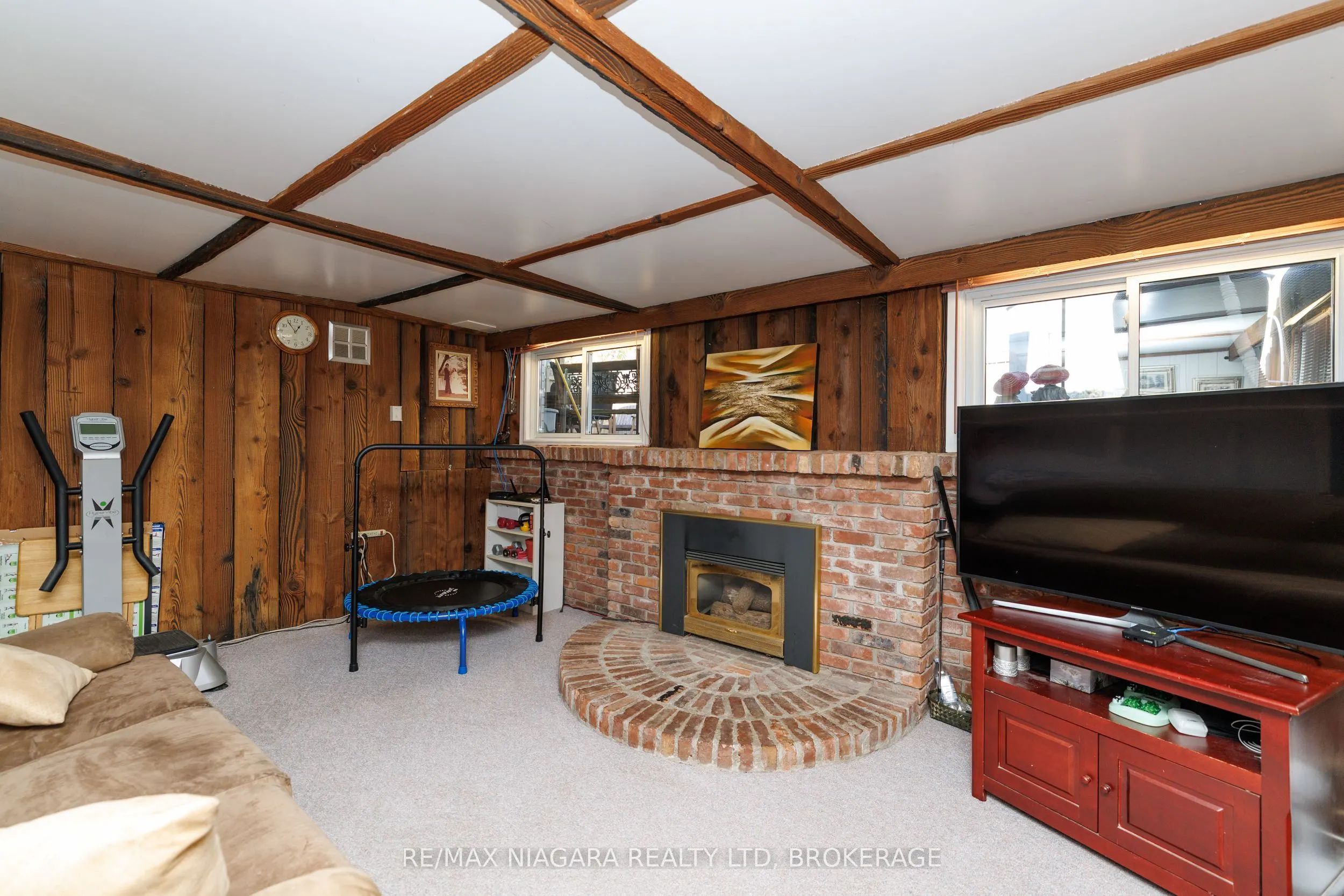 3984 Elm Street