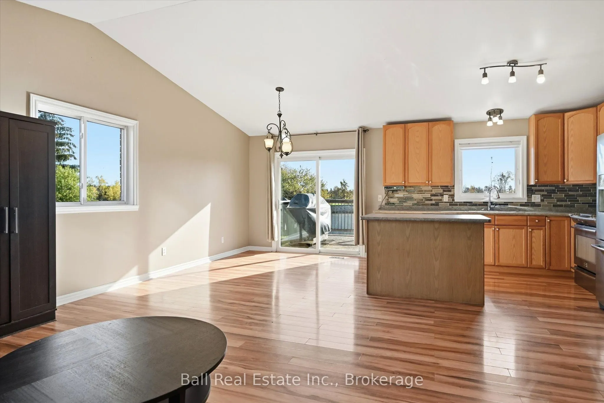 323 Cadigan Road