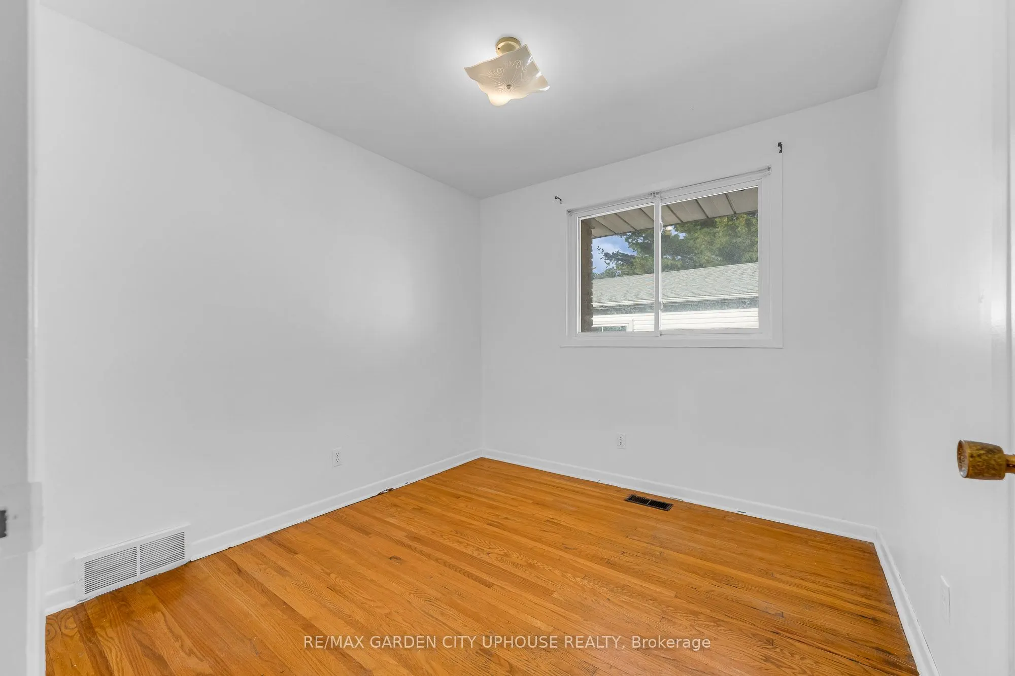 3083 PORTAGE Road #MAIN FLOOR