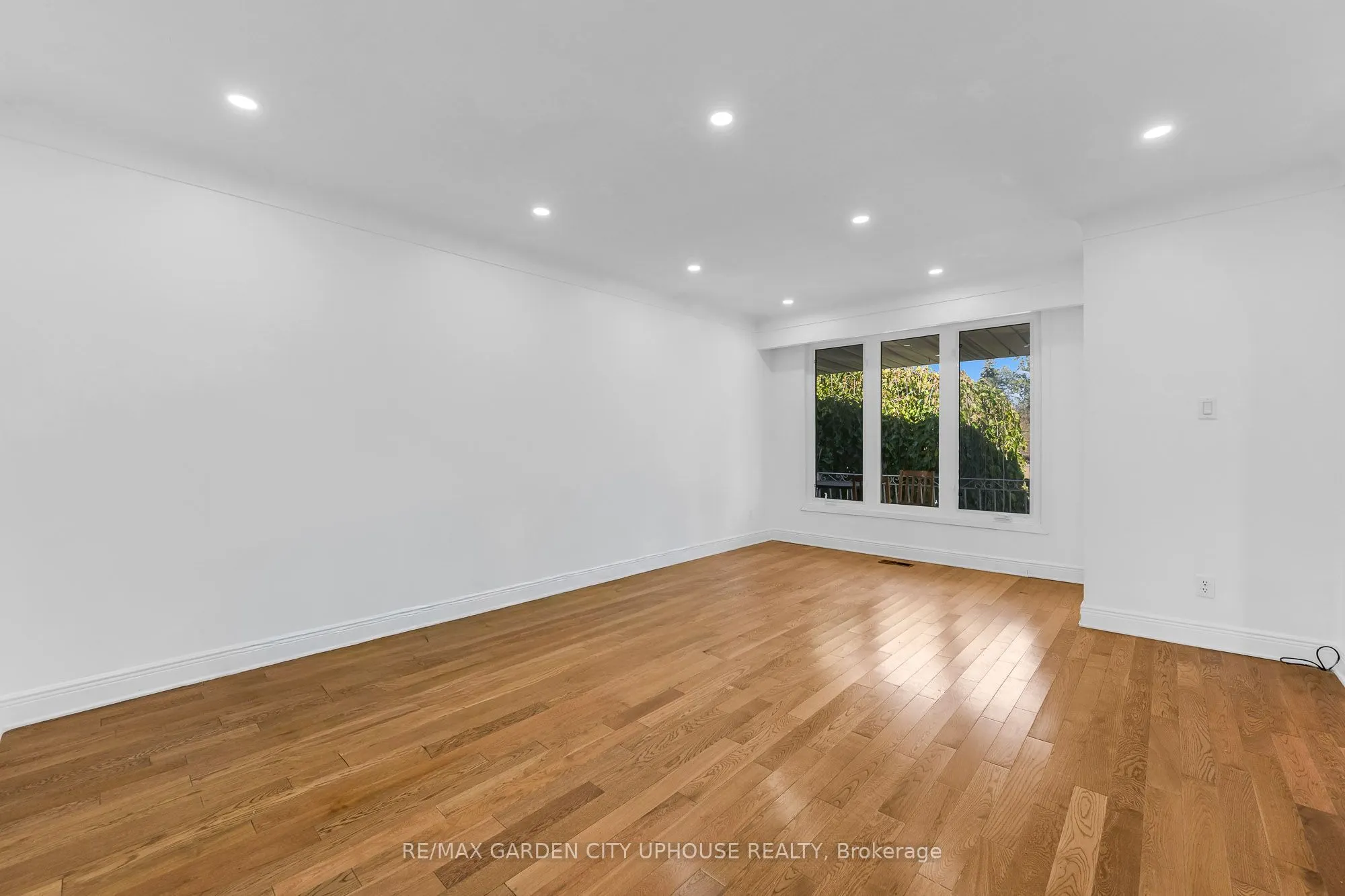 3083 PORTAGE Road #MAIN FLOOR