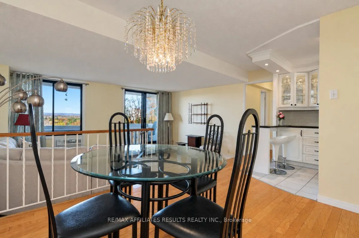 415 Greenview Avenue #408