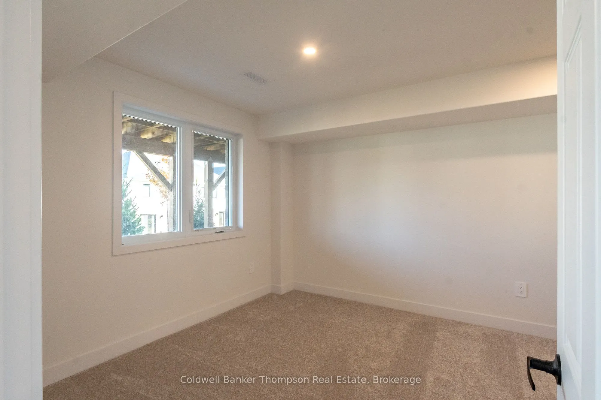 48 Charles Morley Boulevard