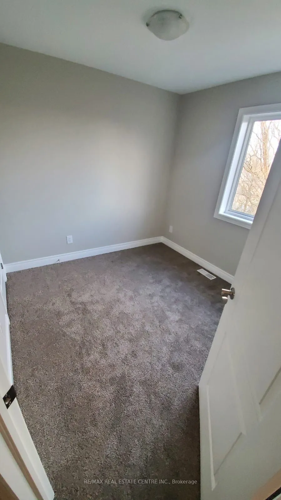 19 Saddlebrook Court