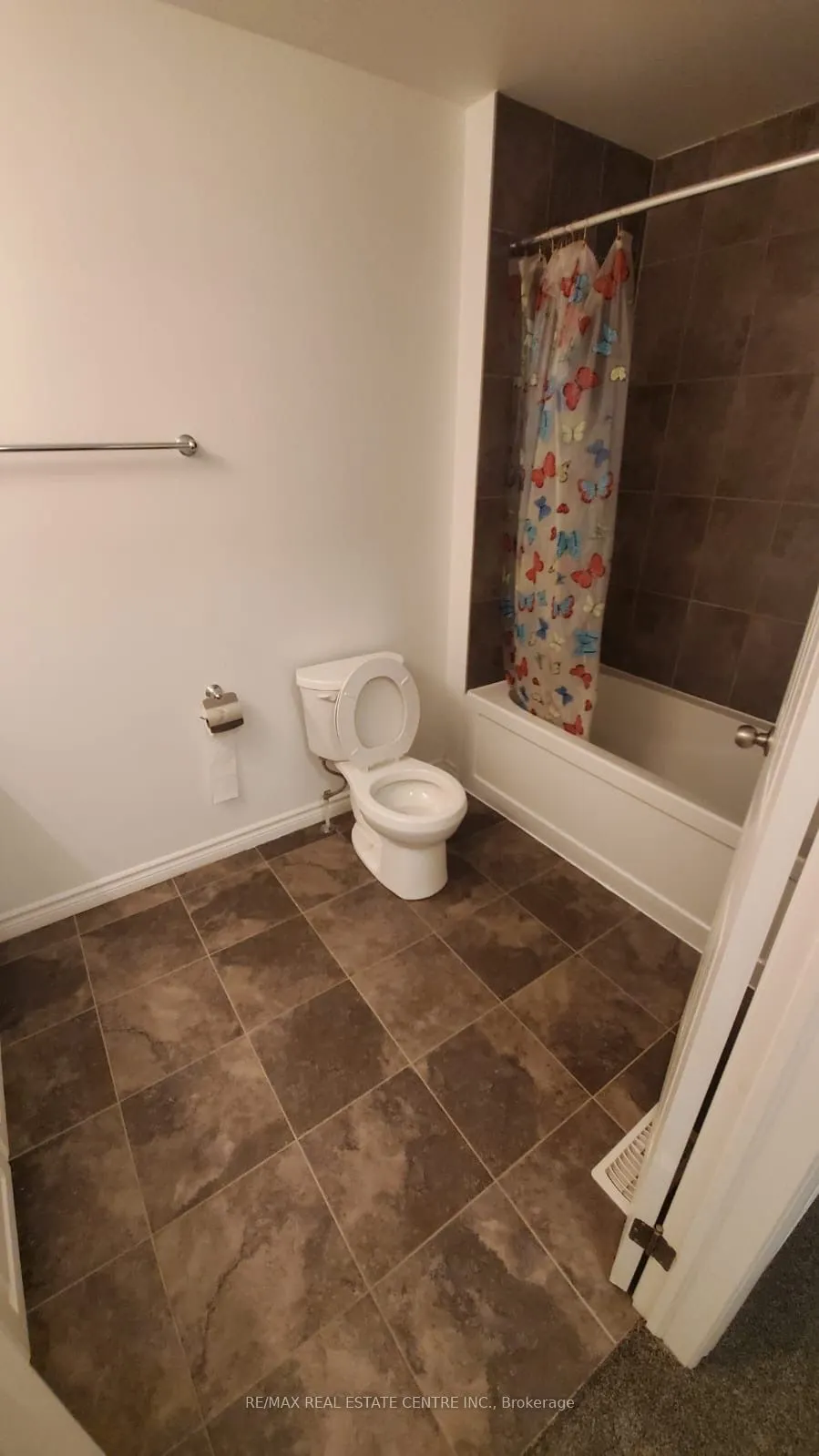 19 Saddlebrook Court