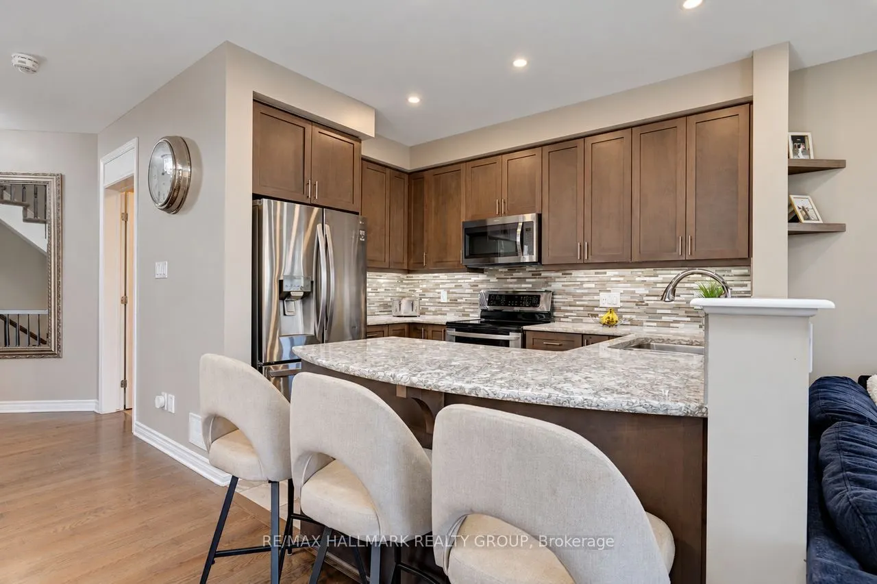 512 Vivera Place