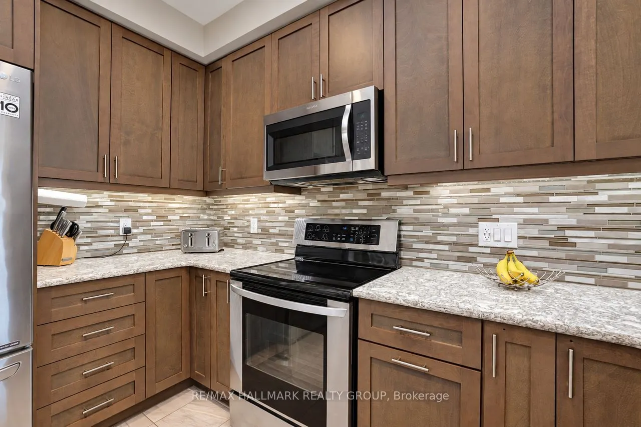 512 Vivera Place