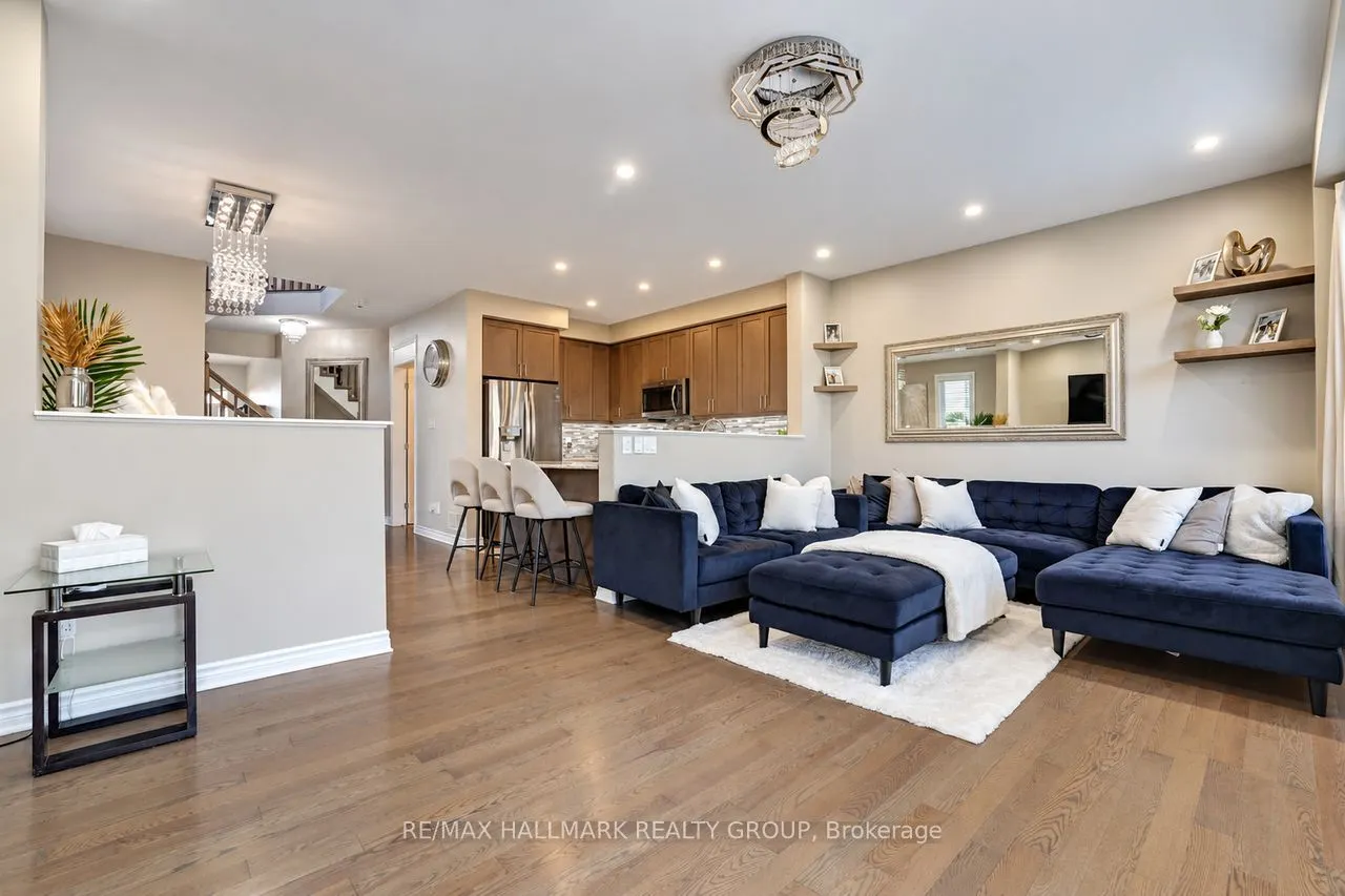512 Vivera Place