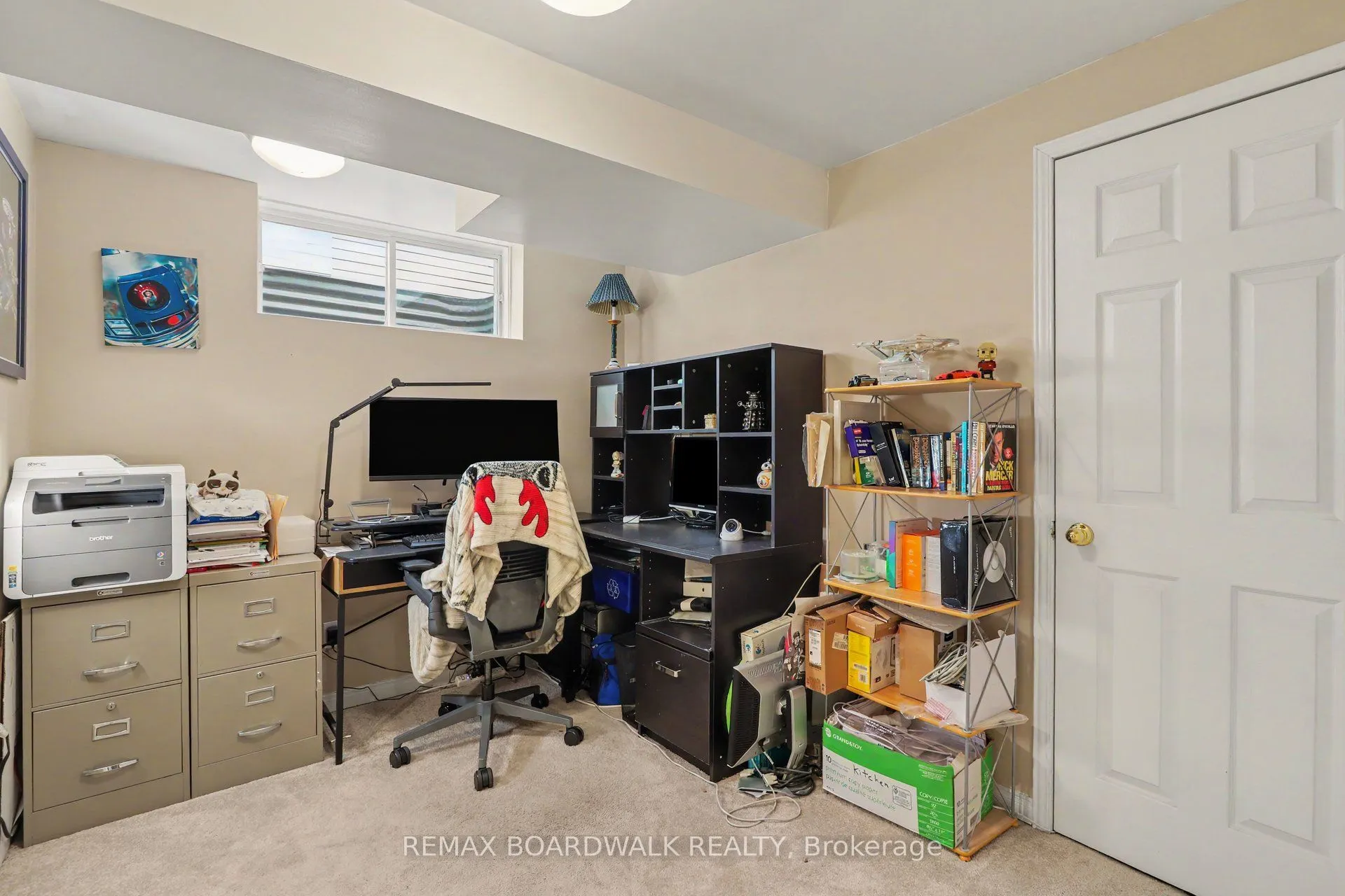 869 Clearcrest Crescent