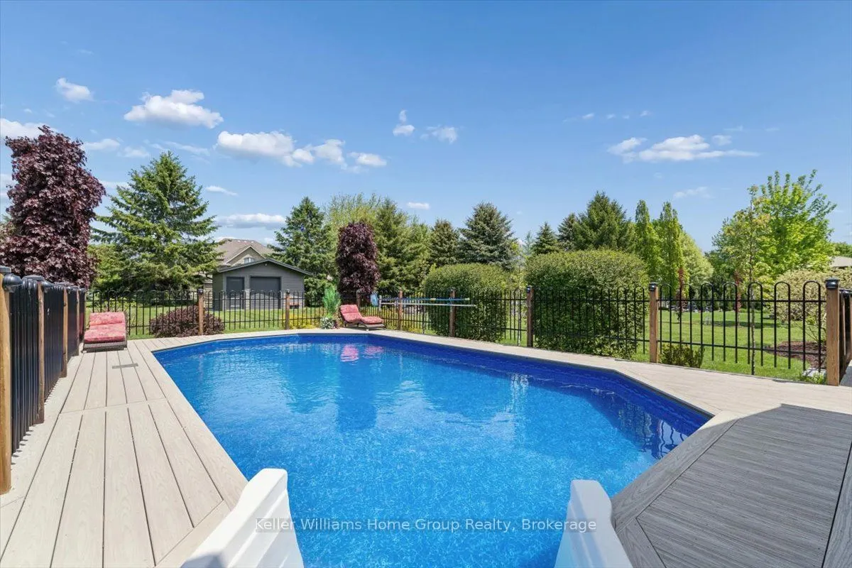 8 Stonefield Drive