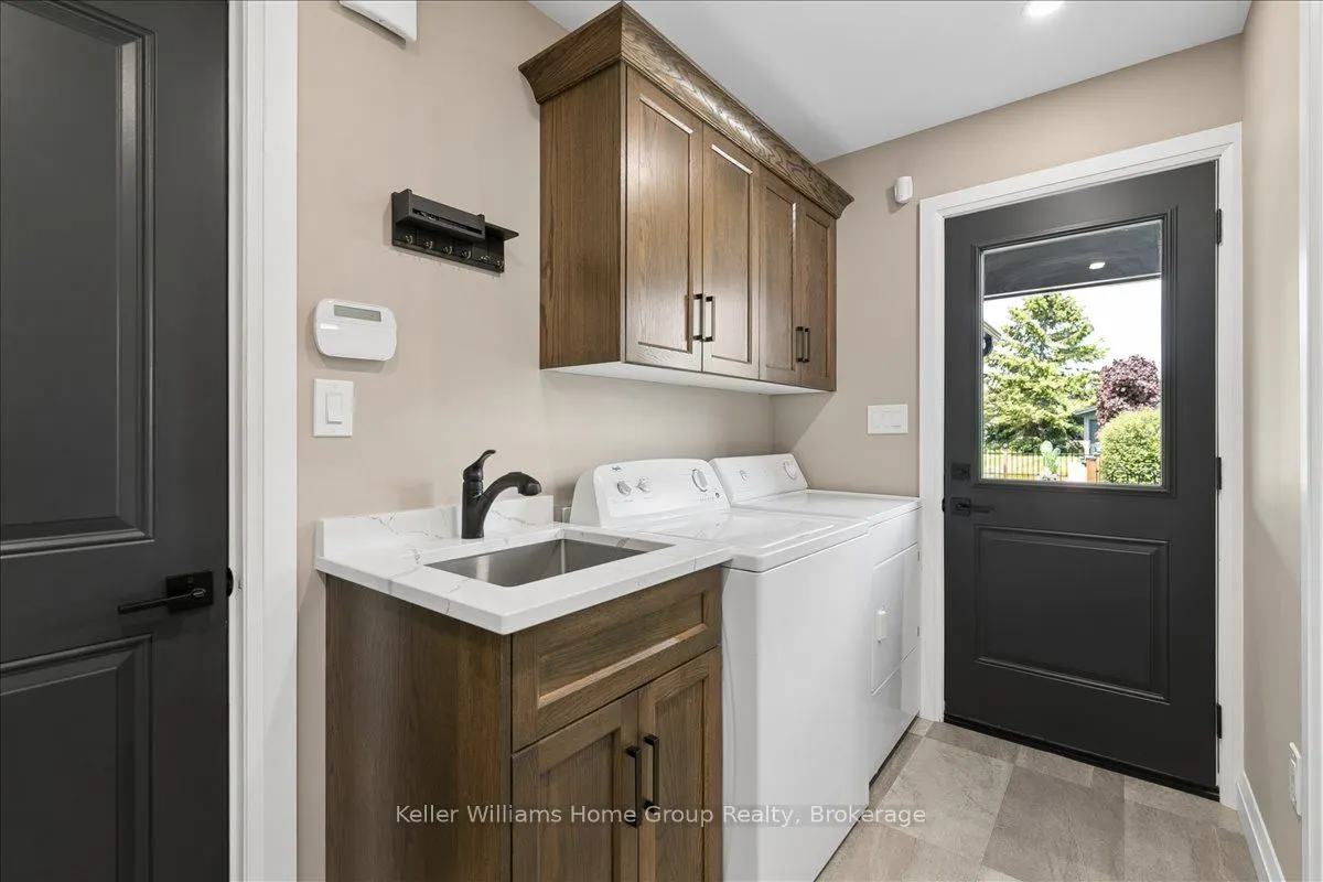 8 Stonefield Drive