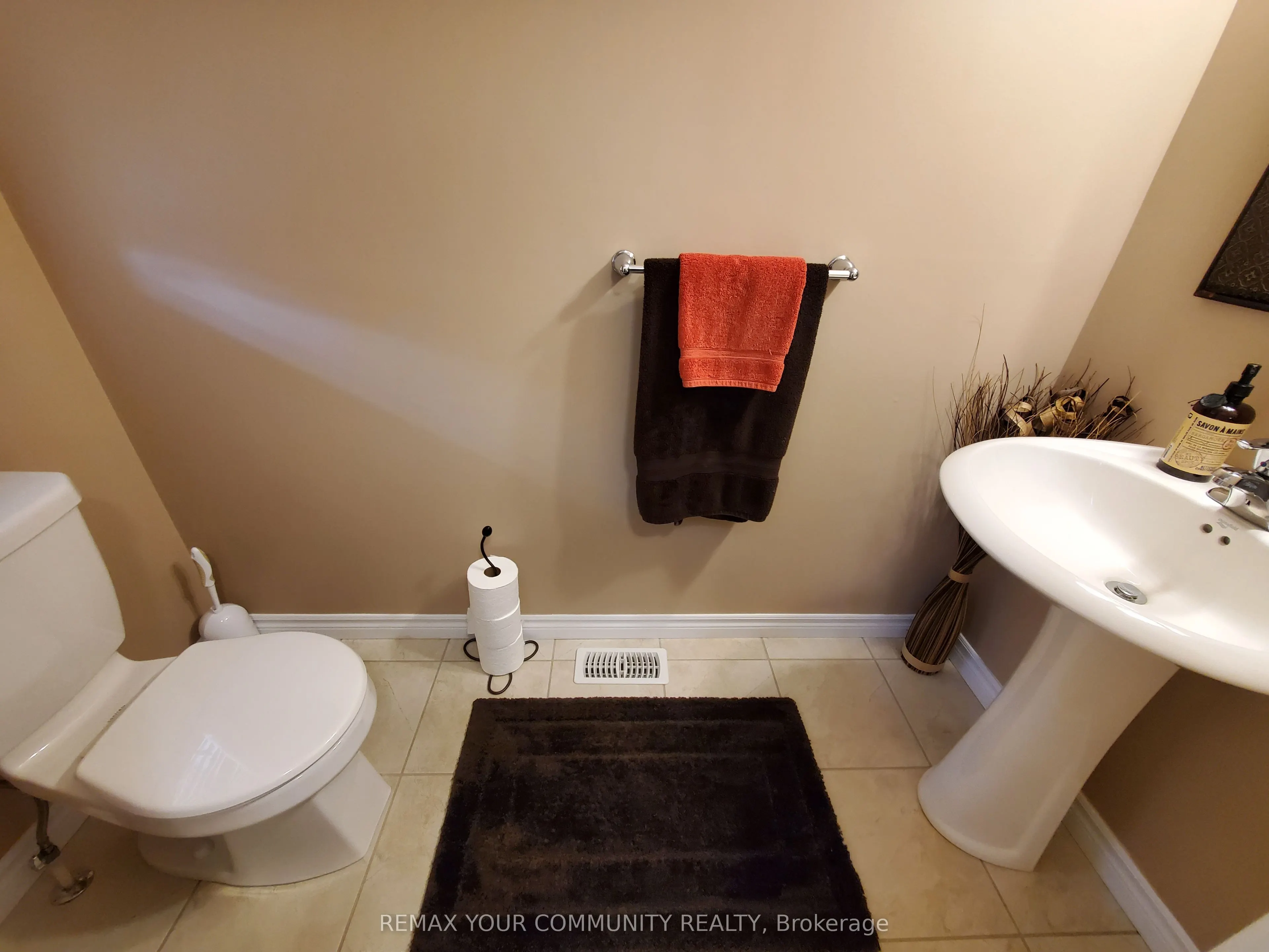 635 Saginaw Parkway #44