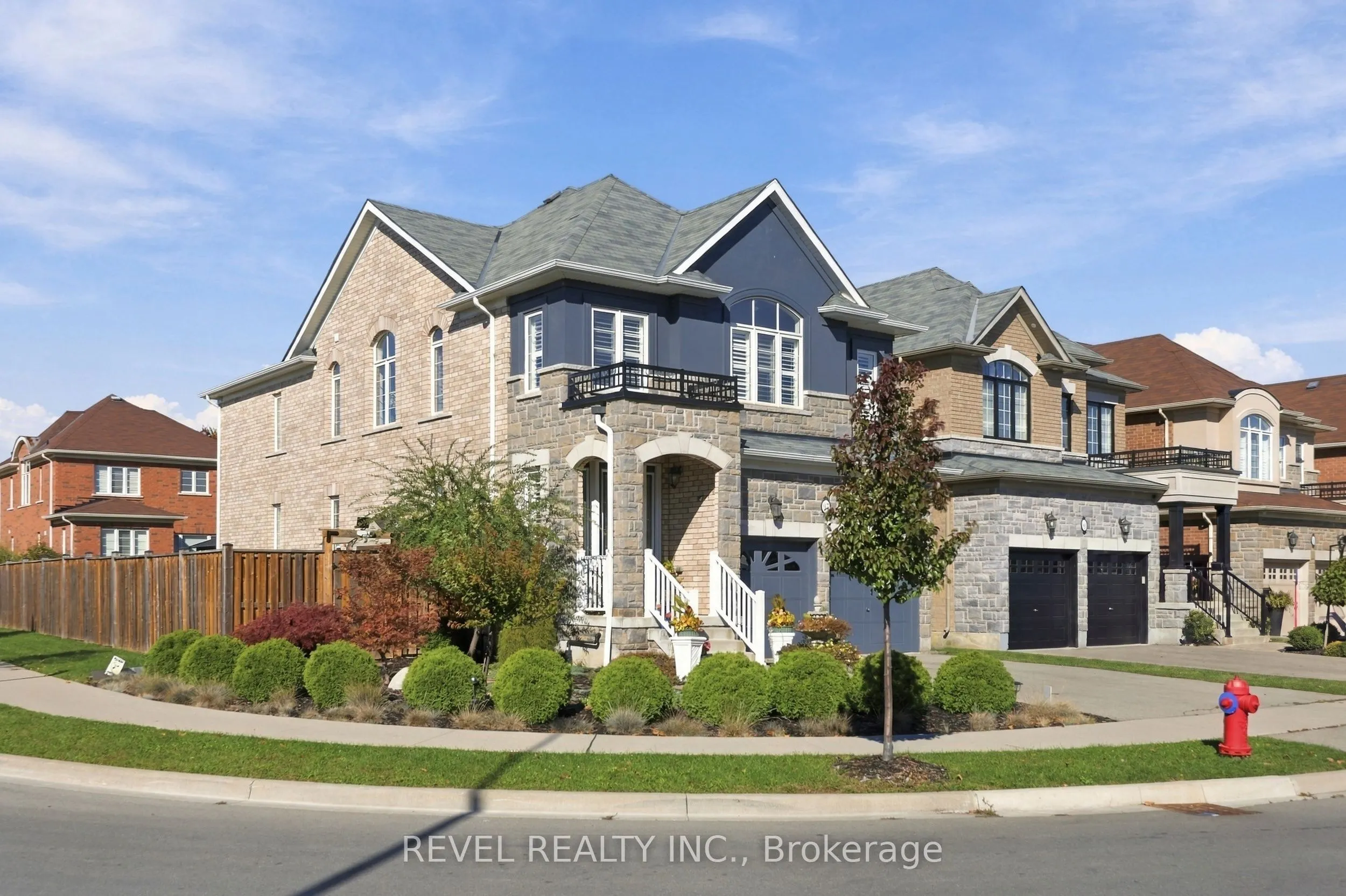 97 Narbonne Crescent