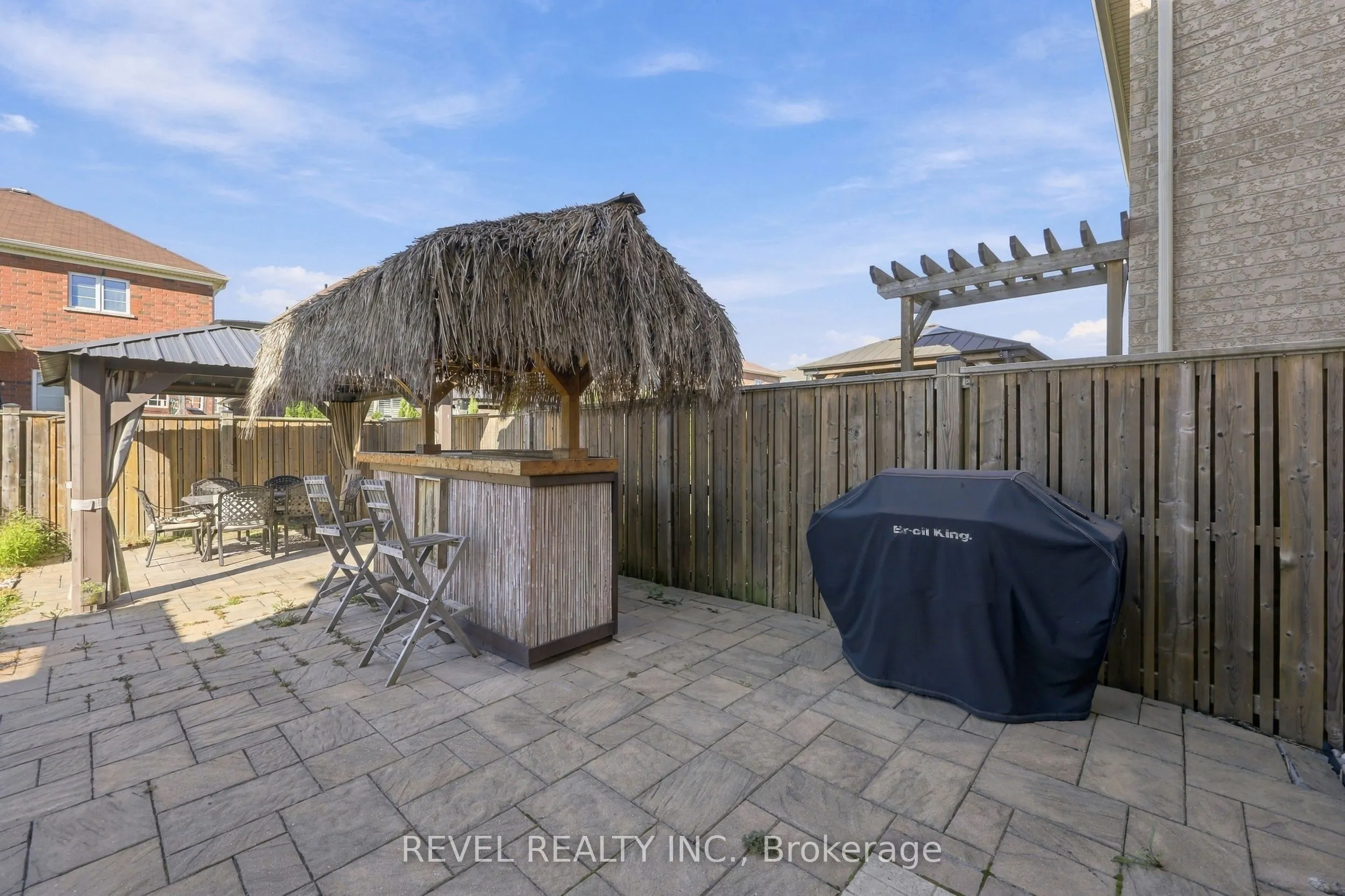 97 Narbonne Crescent
